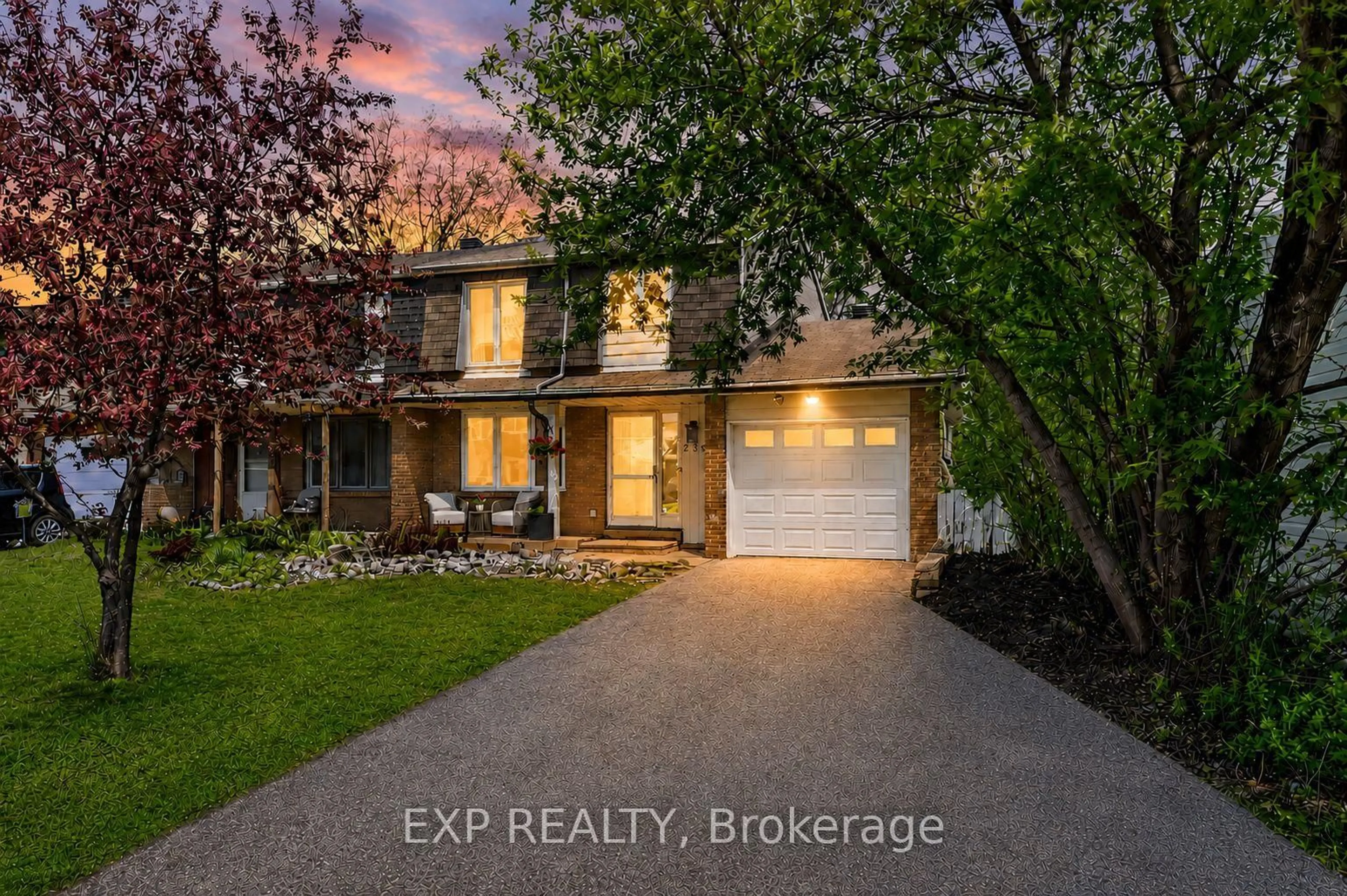 Unknown for 2333 Cotters Cres, Ottawa Ontario K1V 8Y7