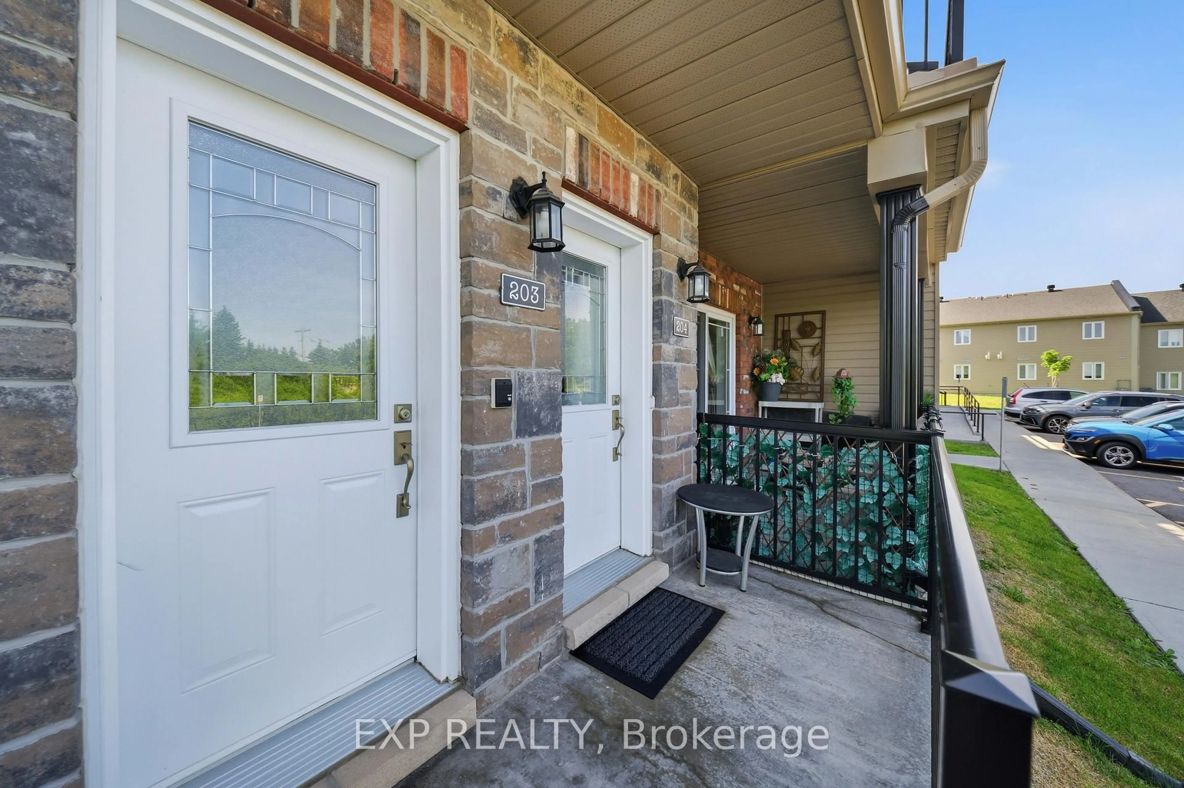 Indoor entryway for 225 SPENCE Ave #203, Hawkesbury Ontario K6A 0B5