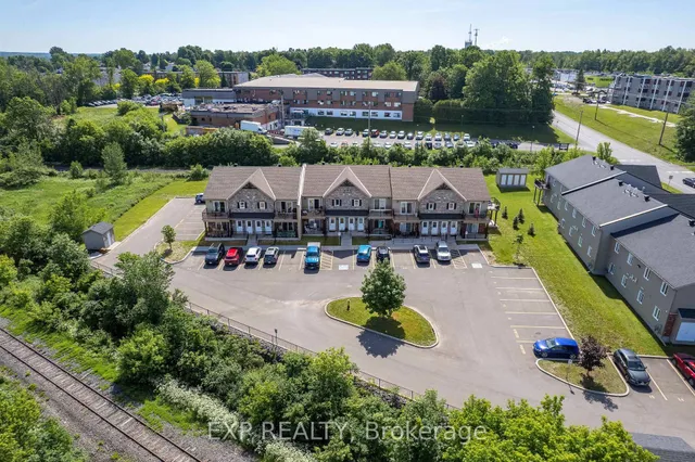 225 SPENCE Ave #203, Hawkesbury 4