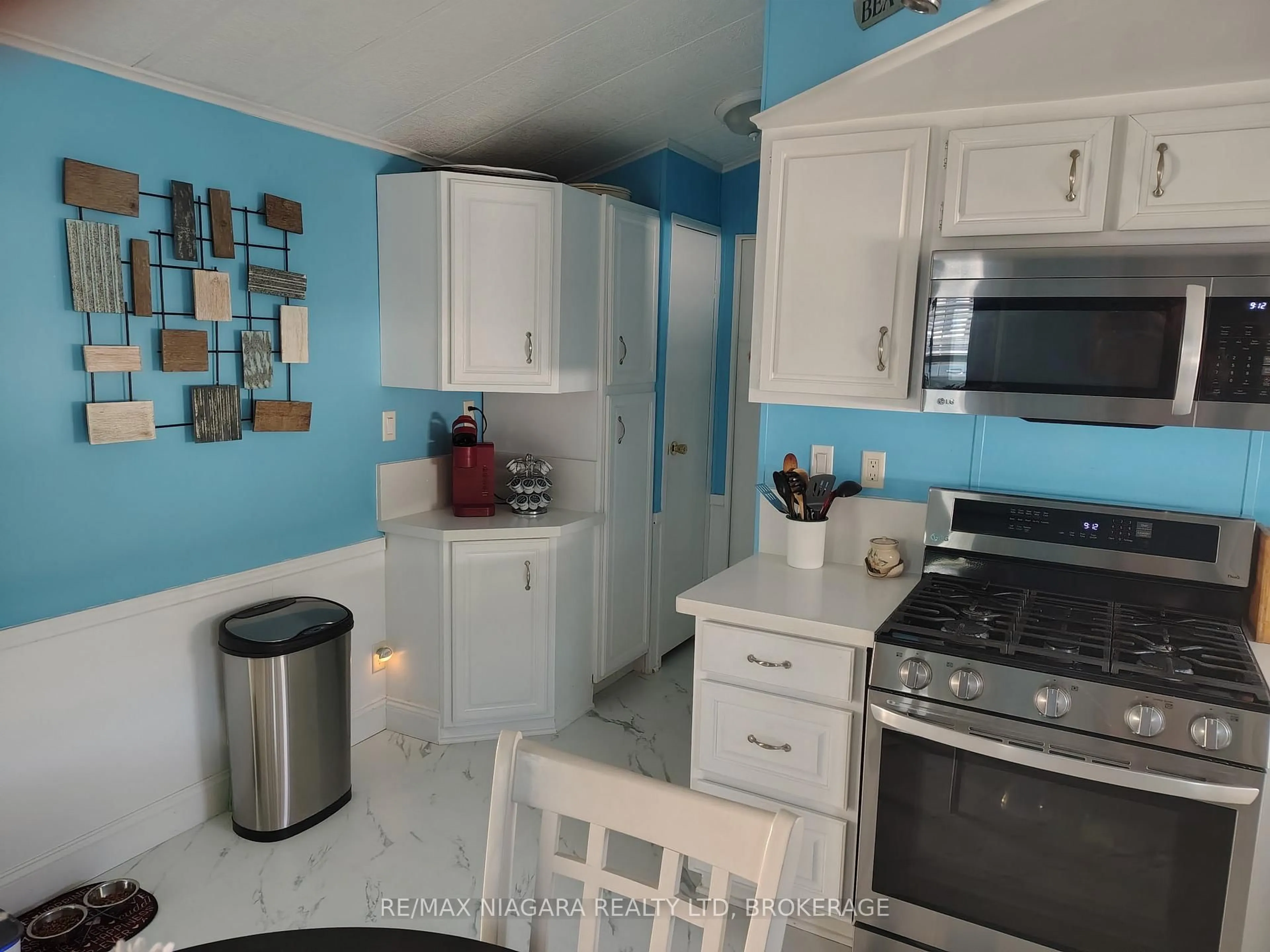 Standard kitchen, ceramic/tile floor for 54 Quarry View Village, Port Colborne Ontario L0S 1R0