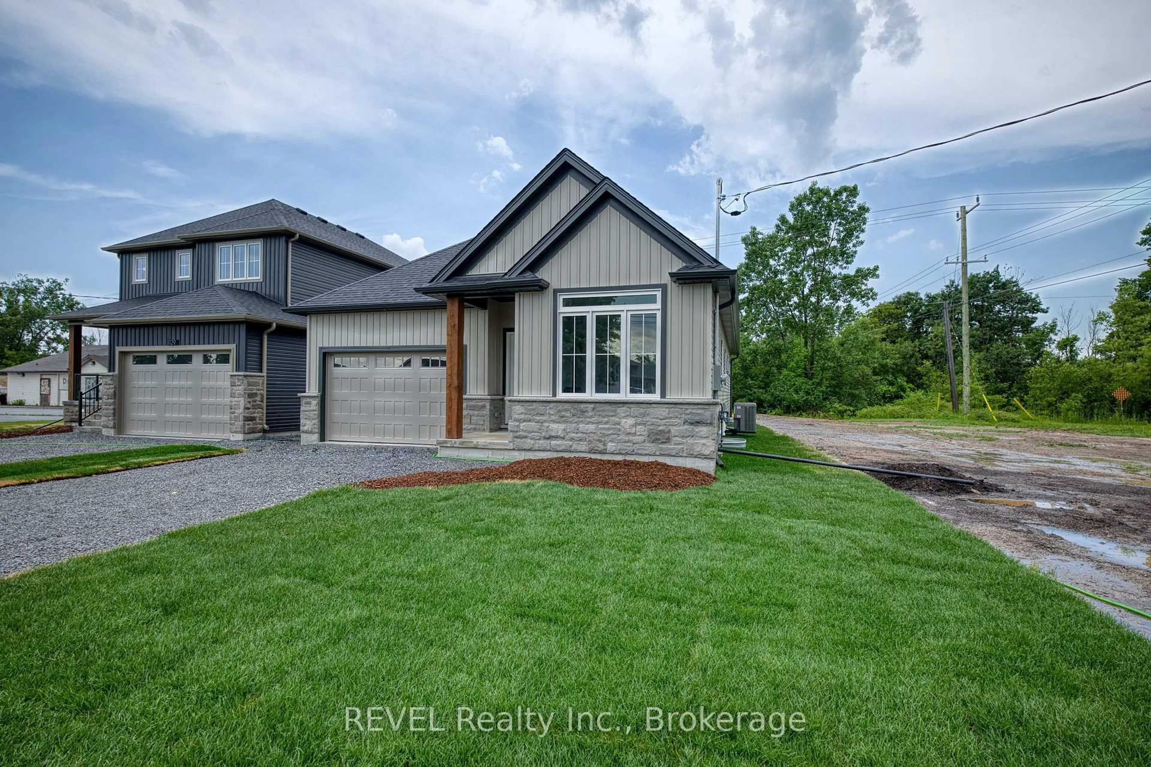 Home with brick exterior material, street for 1133 Dipietro St, Fort Erie Ontario L2A 4J4