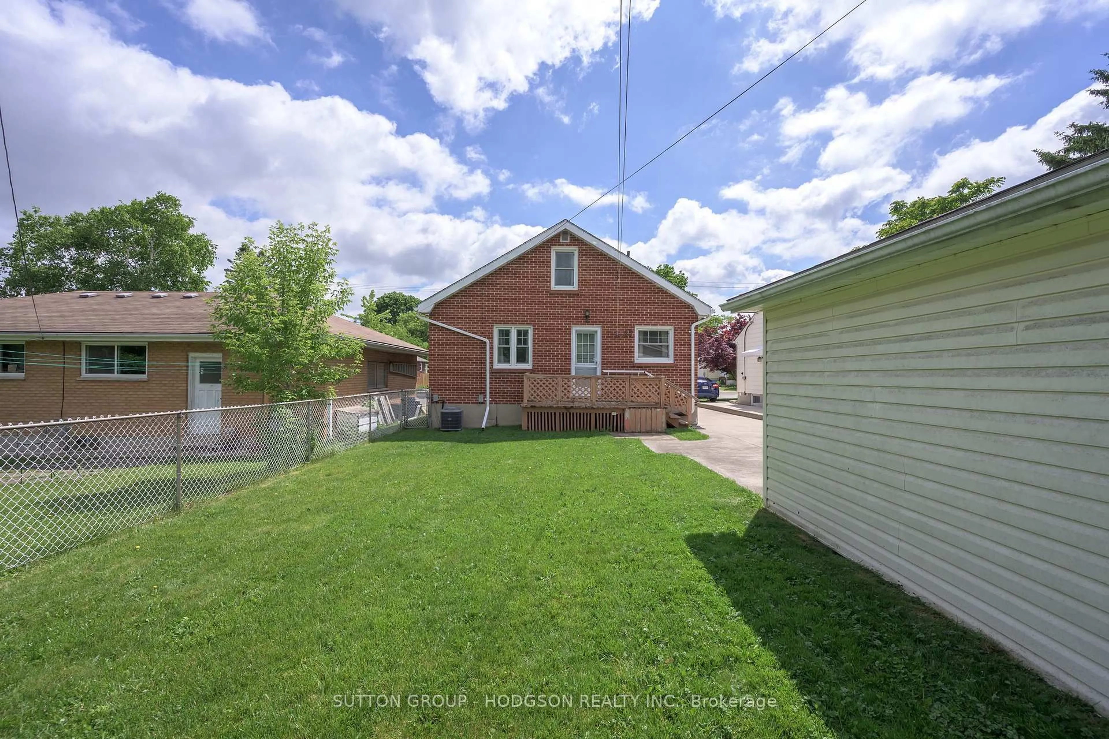 A pic from outside/outdoor area/front of a property/back of a property/a pic from drone, street for 47 MacKay Ave, London South Ontario N6J 2V2