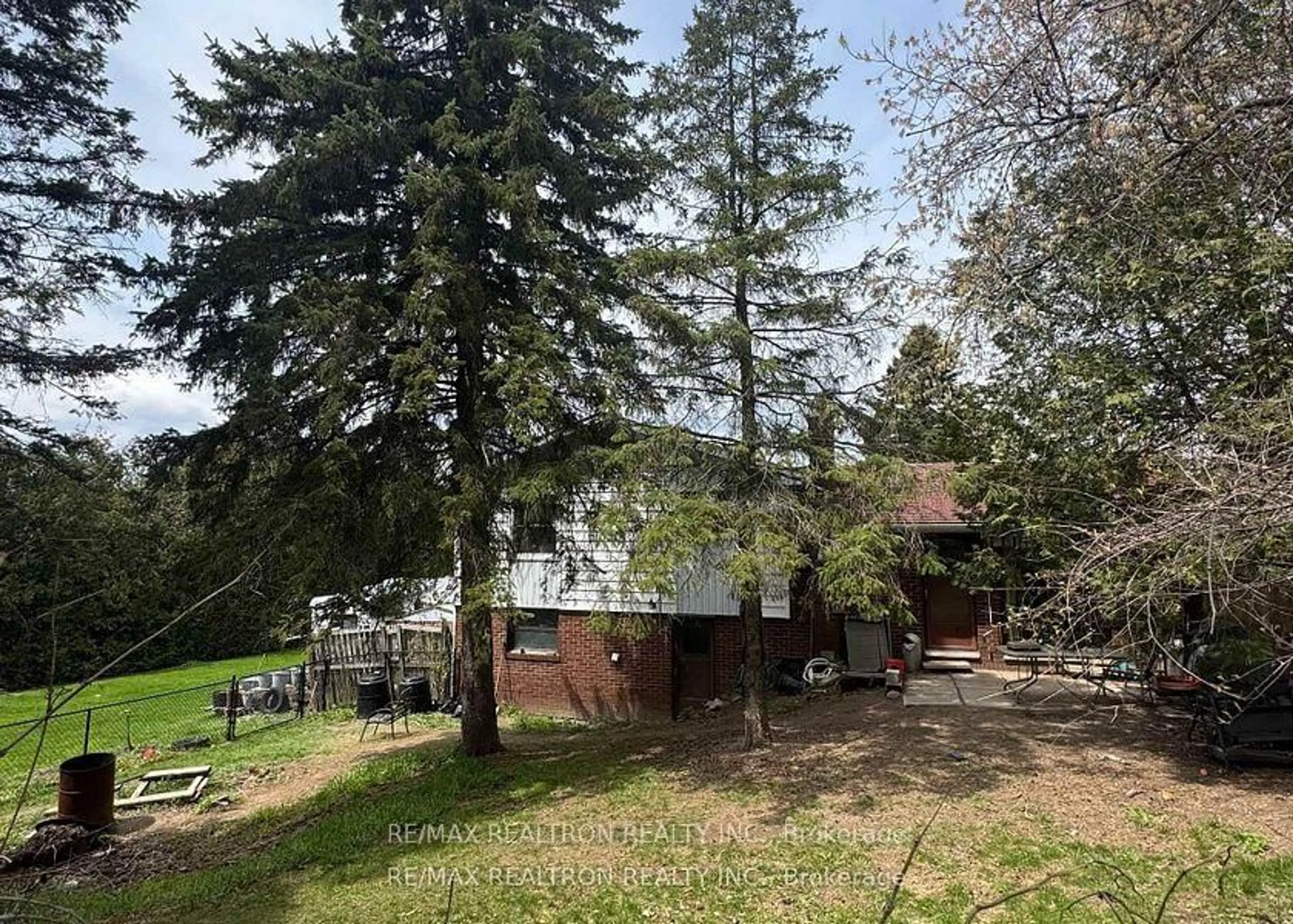 A pic from outside/outdoor area/front of a property/back of a property/a pic from drone, forest/trees view for 15 Bess Dr, Alnwick/Haldimand Ontario K0K 2X0
