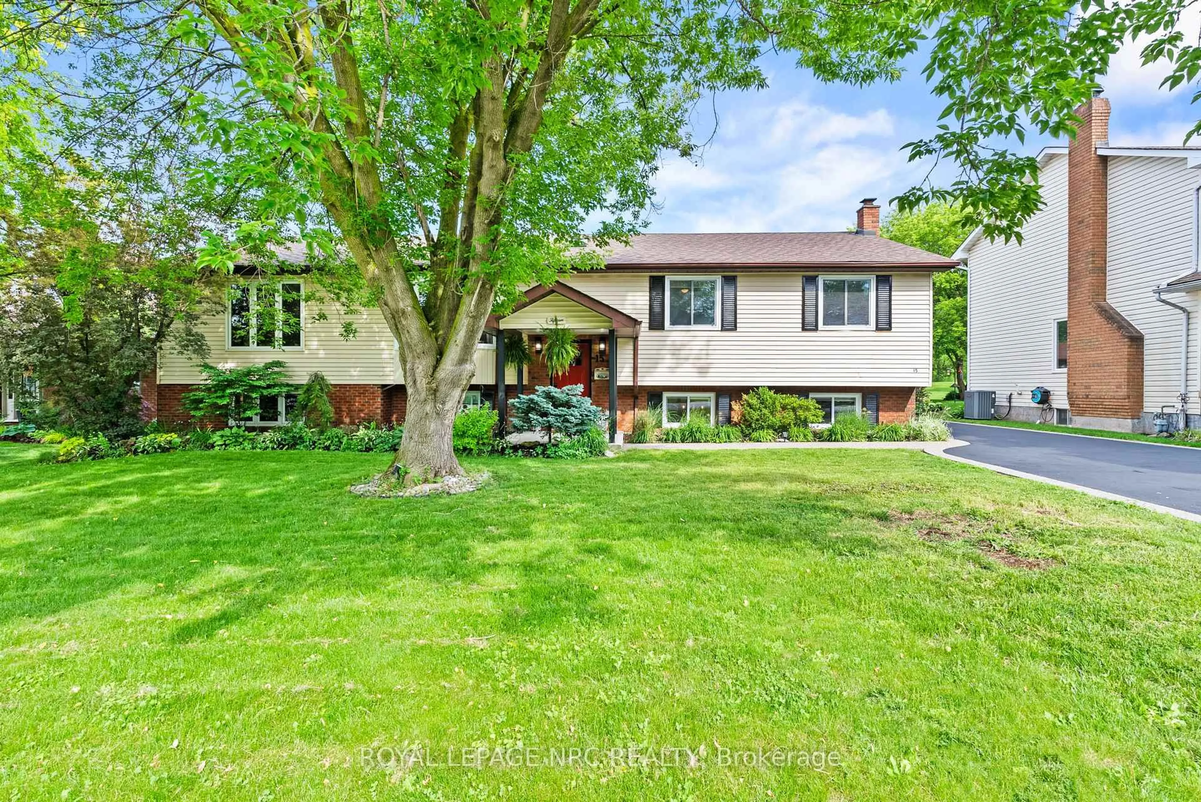 Unknown for 15 Park Road Rd, Grimsby Ontario L3M 2N8
