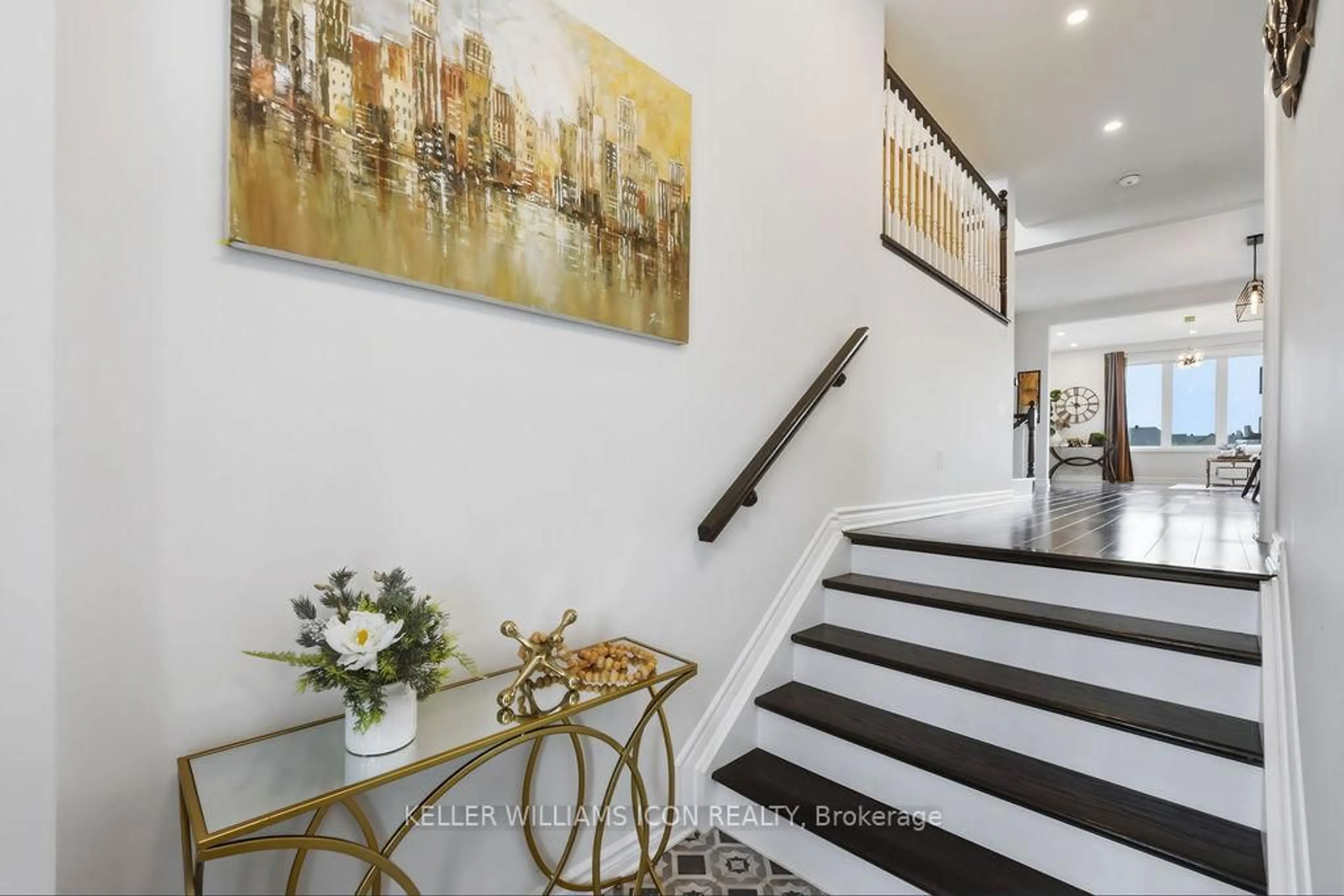Indoor foyer for 67 AURA Ave, Ottawa Ontario K2J 6R9