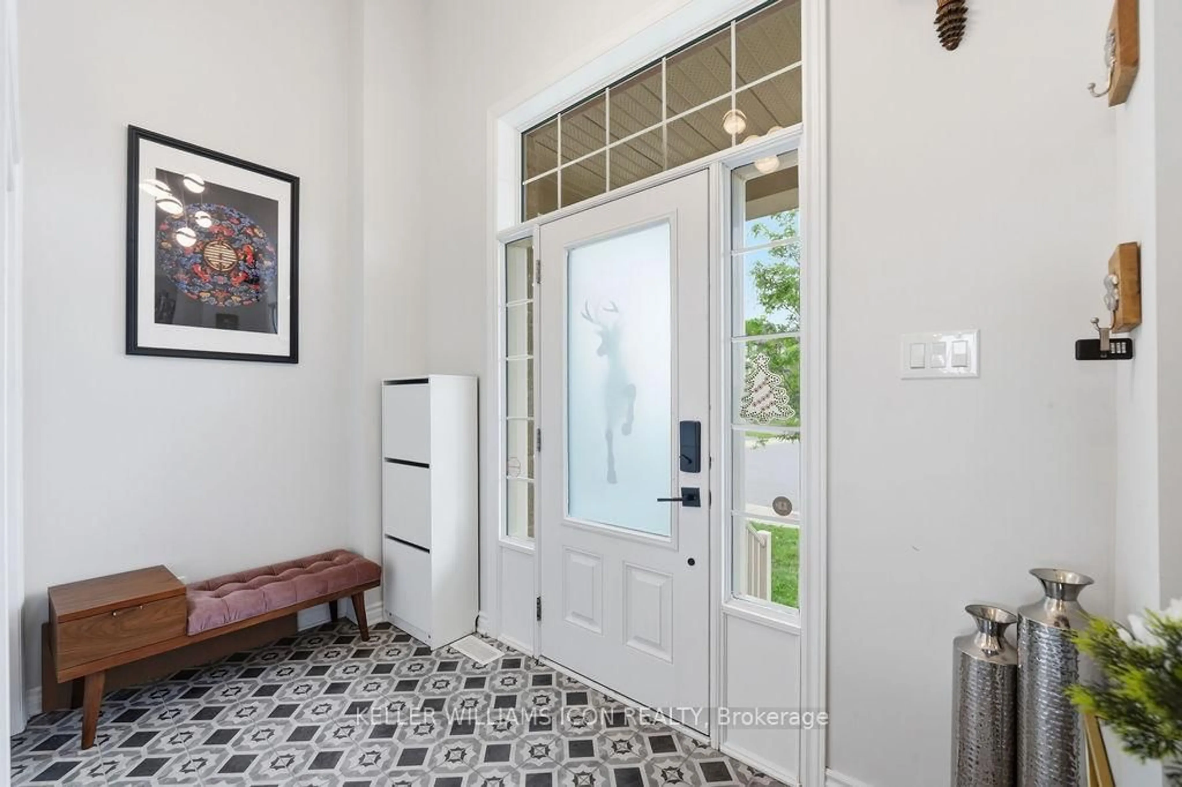 Indoor entryway for 67 AURA Ave, Ottawa Ontario K2J 6R9