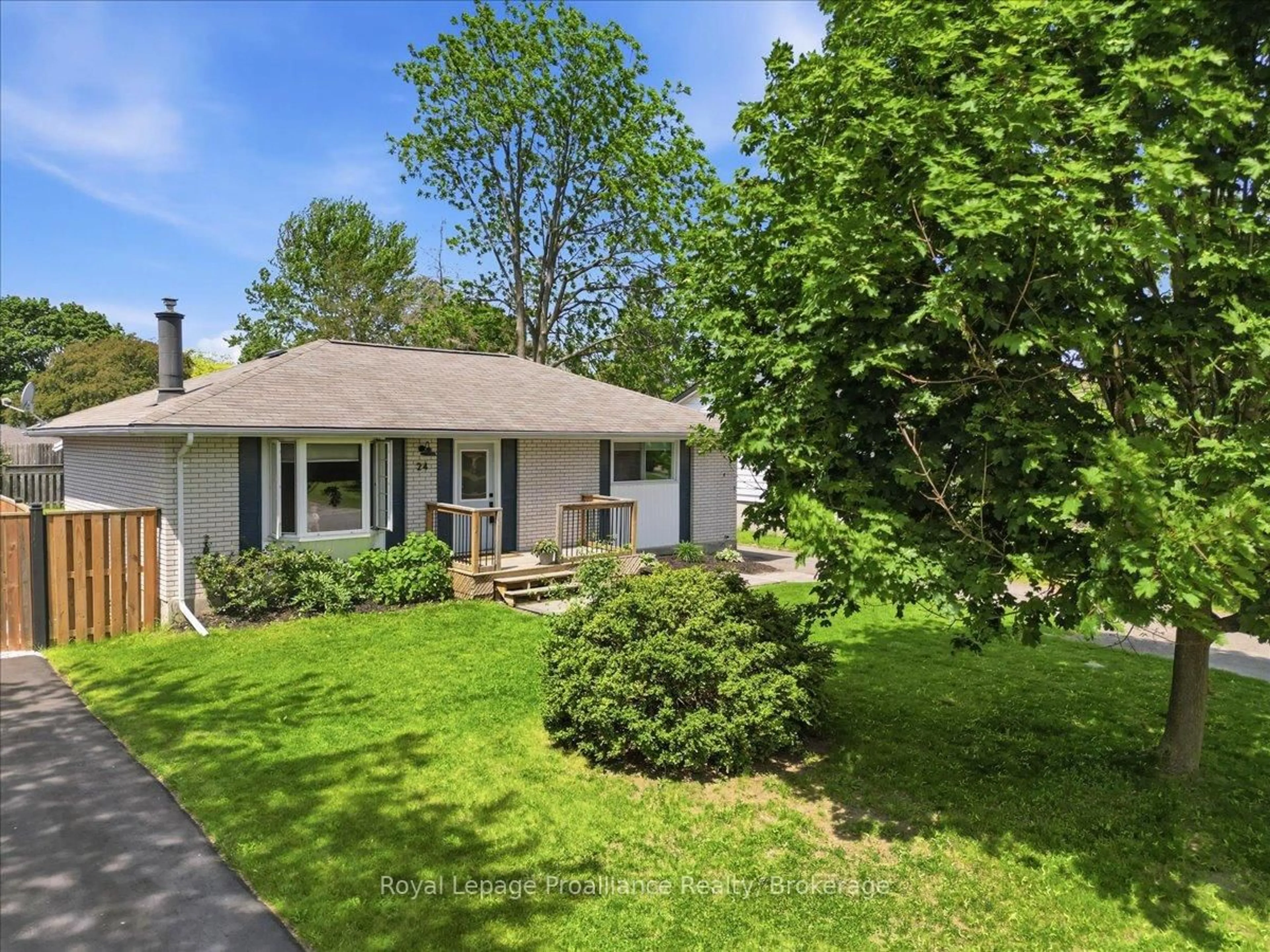 A pic from outside/outdoor area/front of a property/back of a property/a pic from drone, street for 24 Harvest Cres, Belleville Ontario K8P 4M3