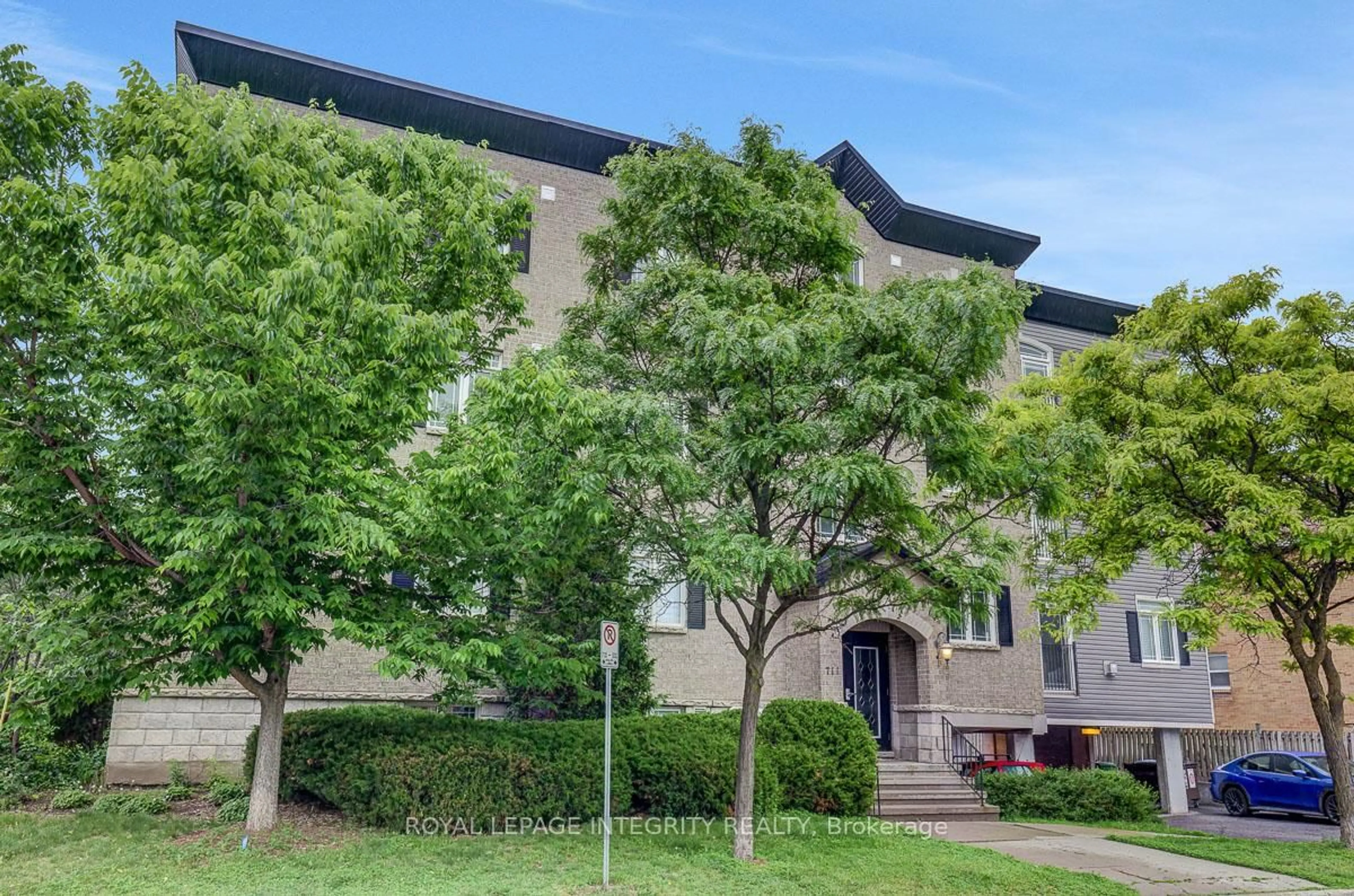 Unknown for 711 Churchill Ave #402, Ottawa Ontario K1Z 5G6