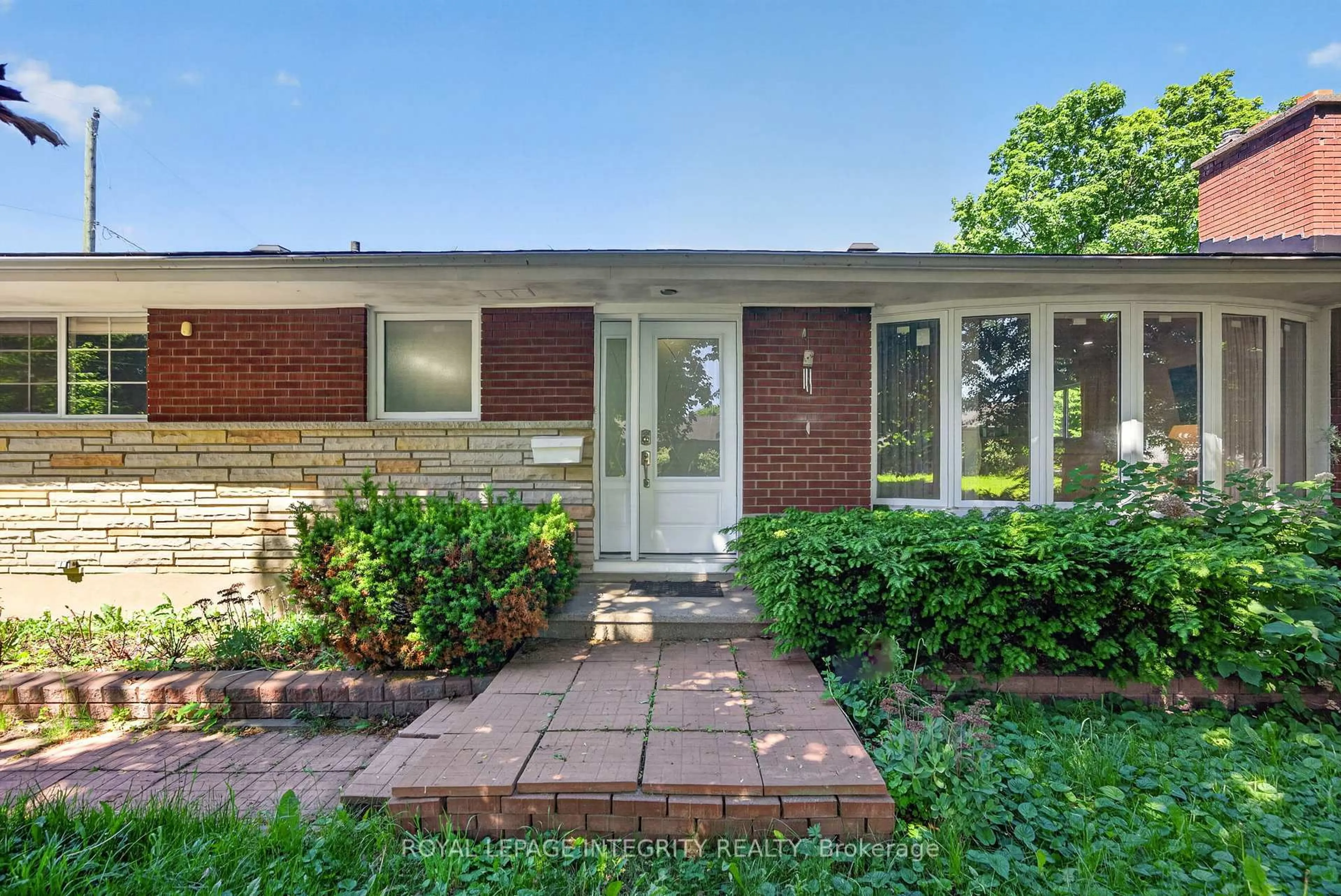 Home with brick exterior material, street for 619 Blanchard Cres, Ottawa Ontario K1V 7B7