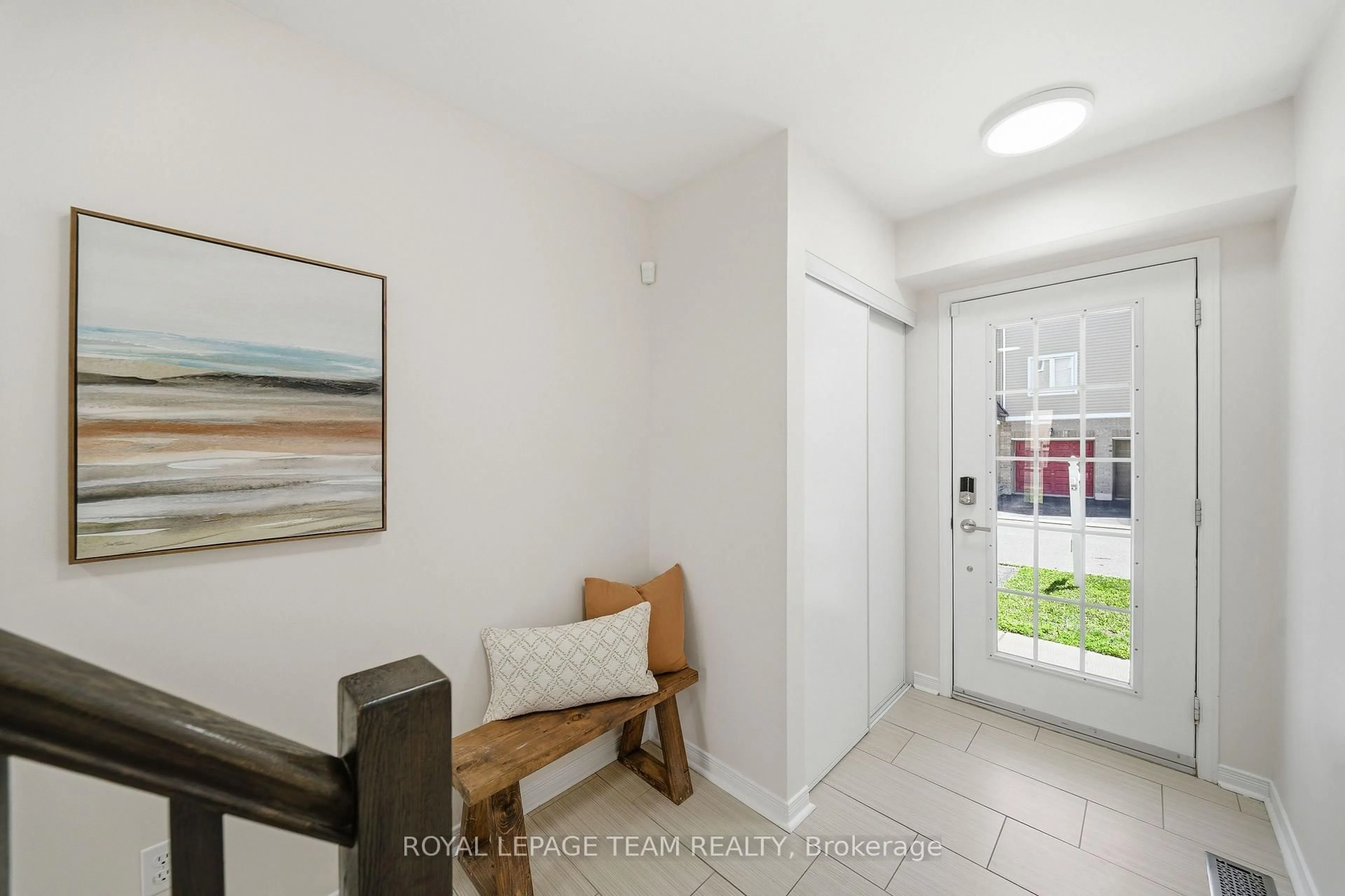 Indoor entryway for 441 Sadar Private, Ottawa Ontario K2J 0C8