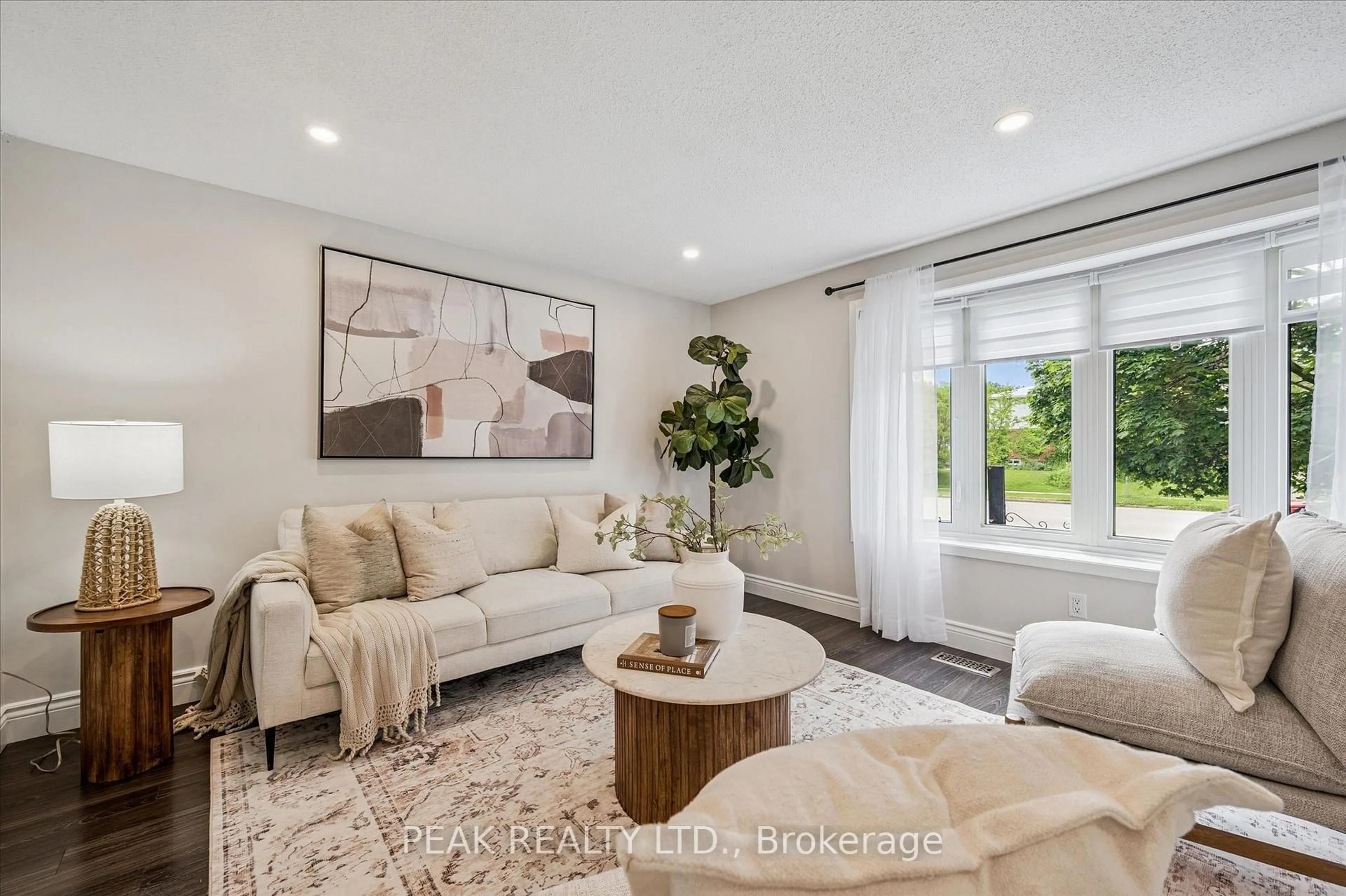 Living room with furniture, unknown for 694 Highpoint Ave #B, Waterloo Ontario N2V 1G9