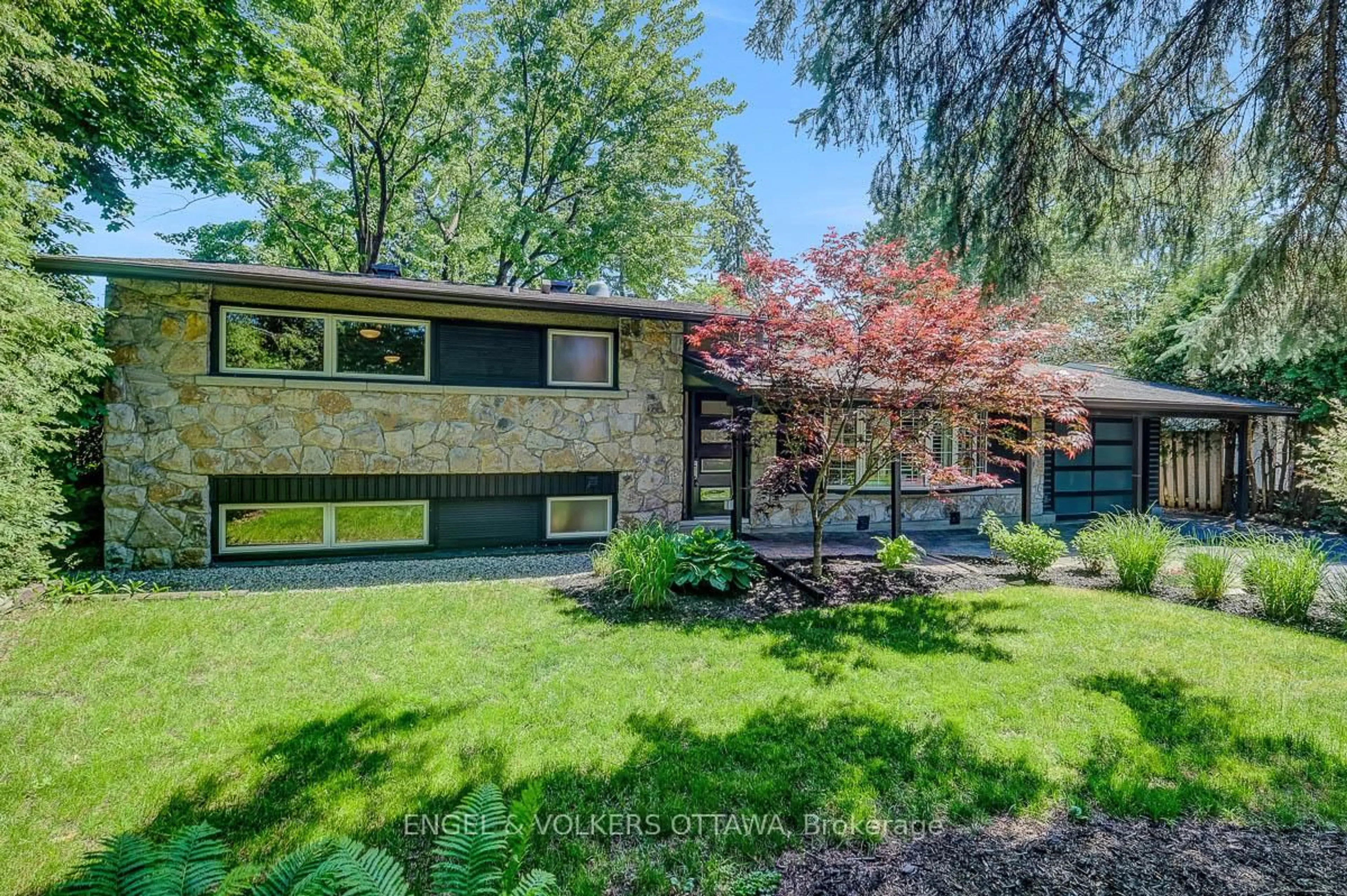 Home with brick exterior material, unknown for 54 Qualicum St, Ottawa Ontario K2H 7H4