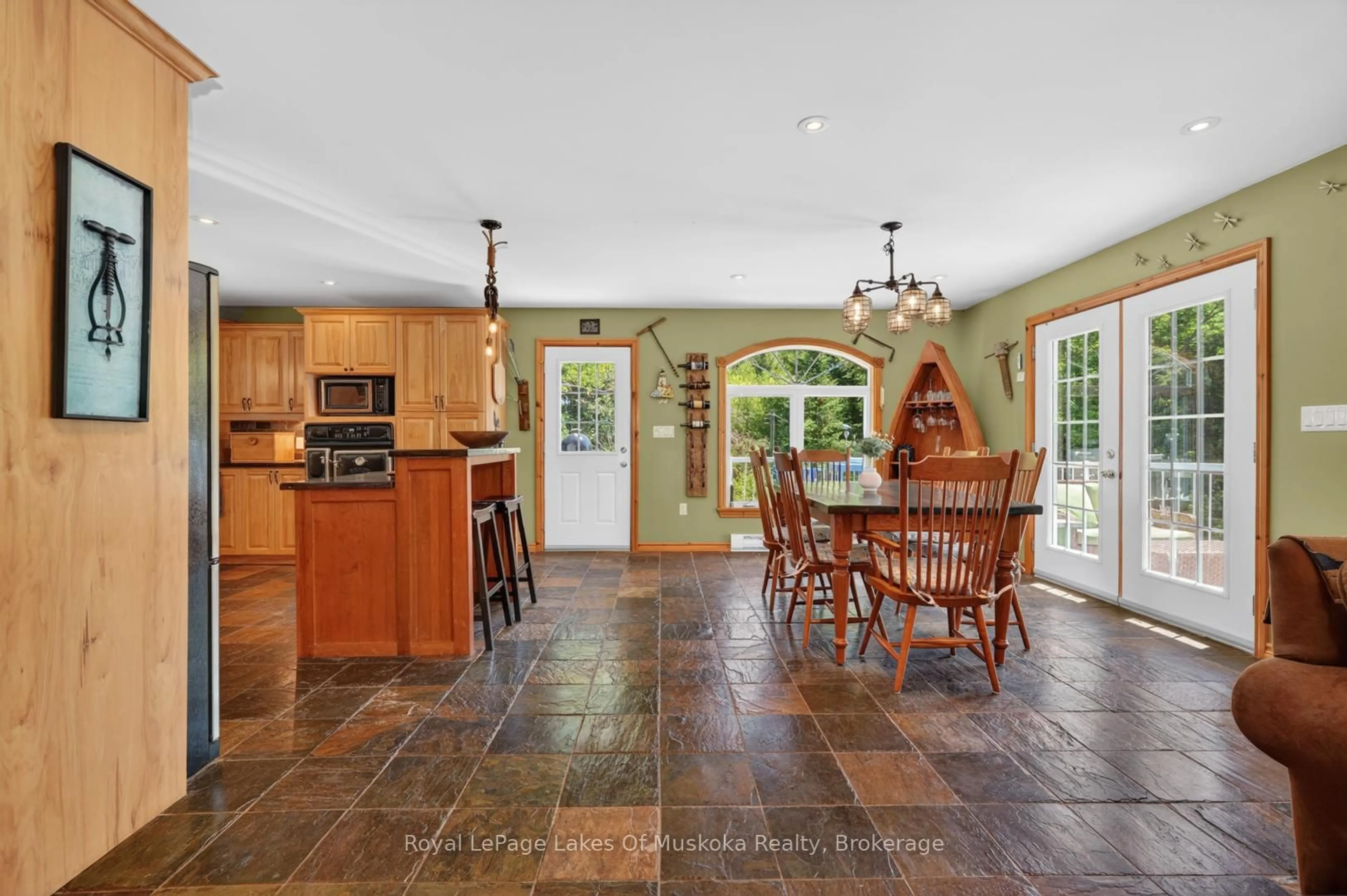 Open concept kitchen, ceramic/tile floor for 206 MacBeth Island, Bracebridge Ontario P1L 1X1