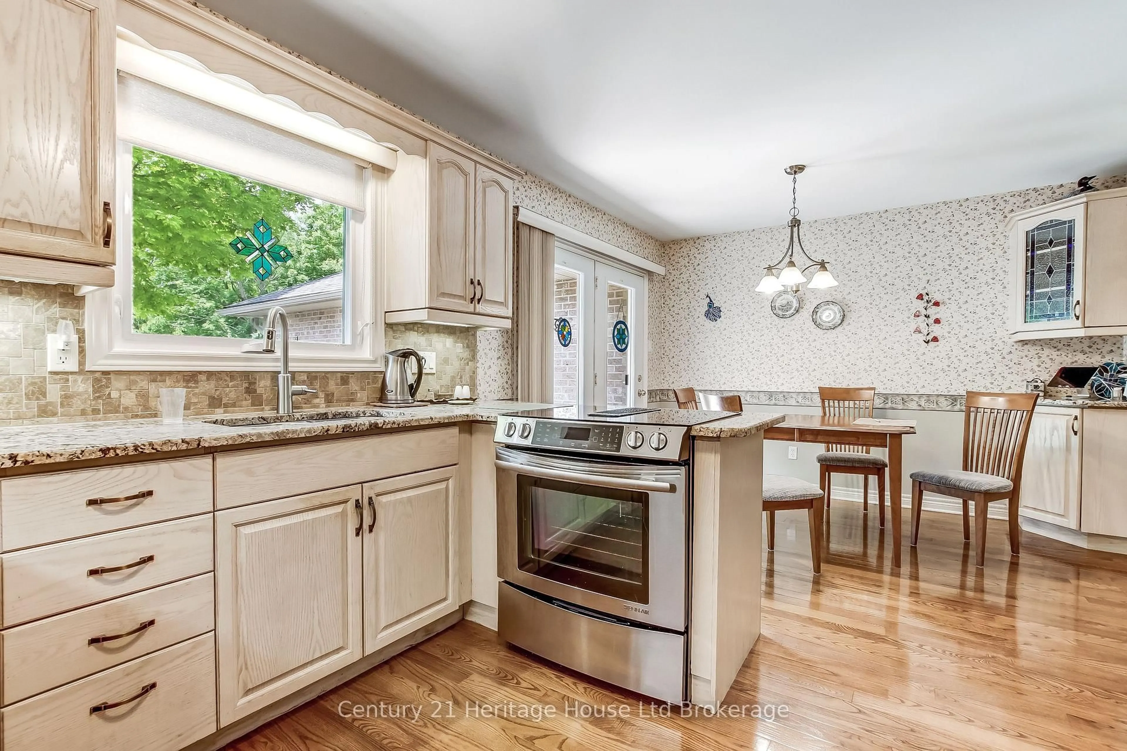 Open concept kitchen, ceramic/tile floor for 1465 Commissioners Rd #4, London South Ontario N6K 1E2