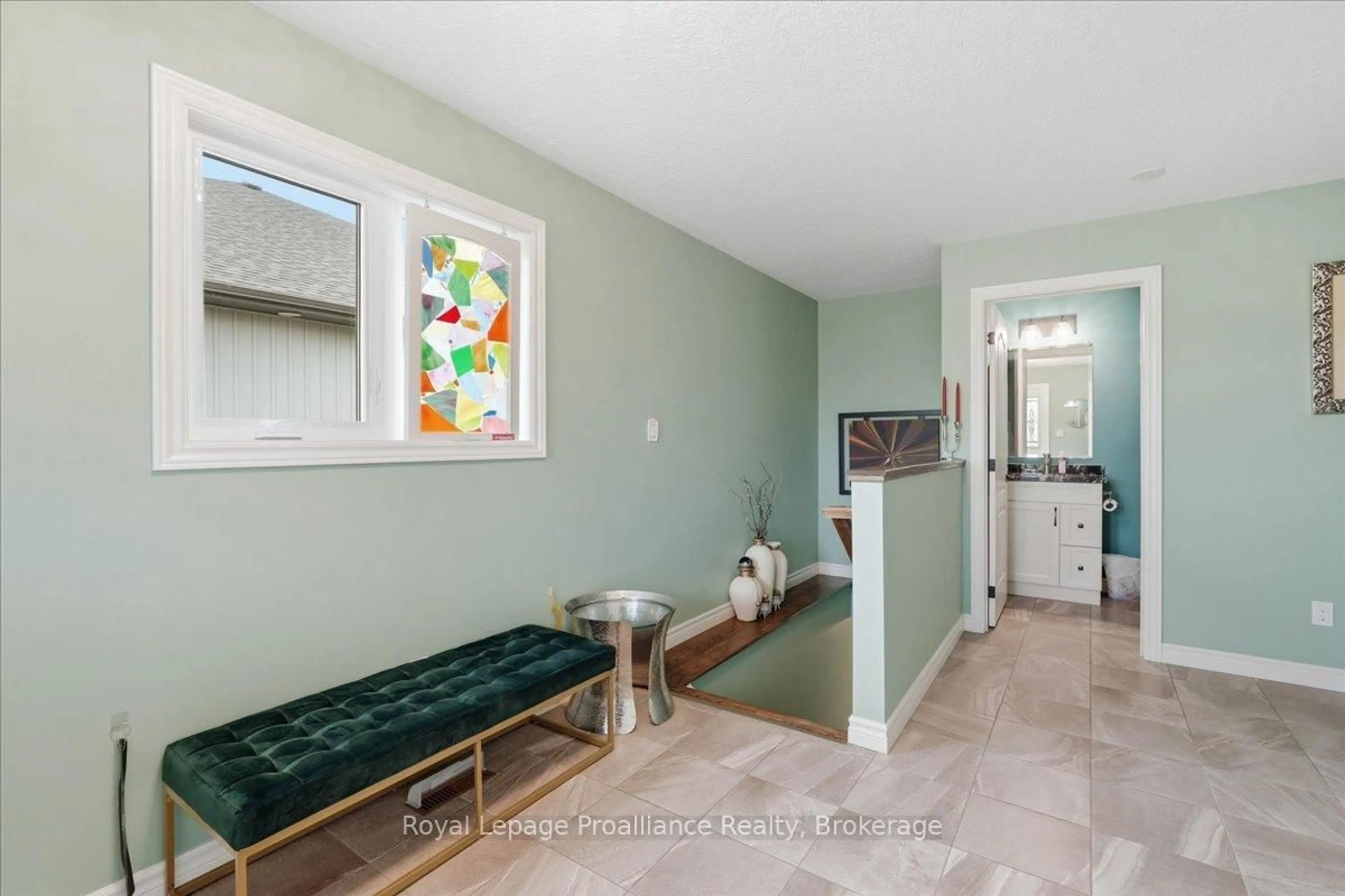 Indoor entryway for 61 Conger Dr, Prince Edward County Ontario K0K 3L0