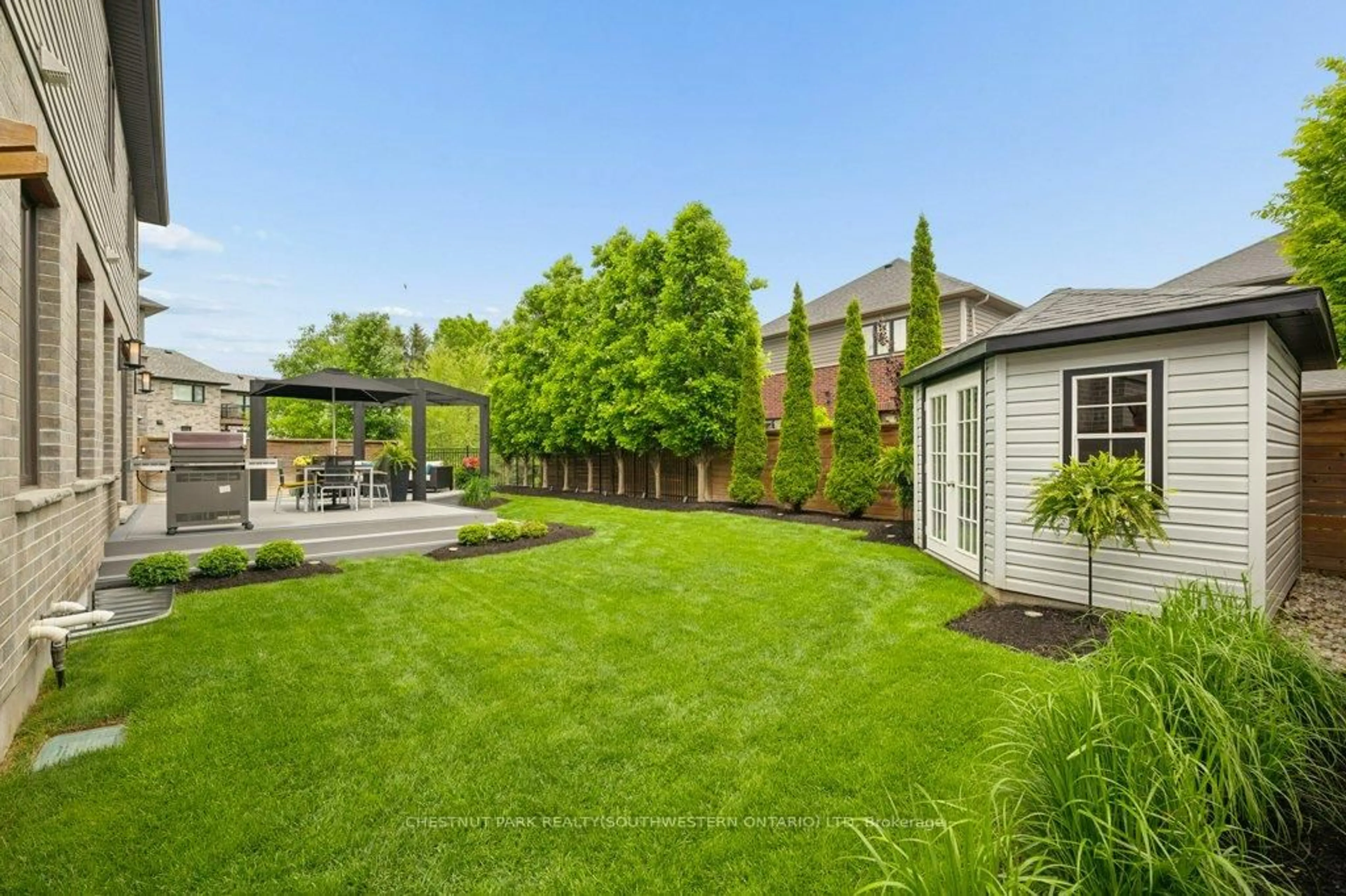 Patio, unknown for 518 Preakness St, Waterloo Ontario N2K 0C1
