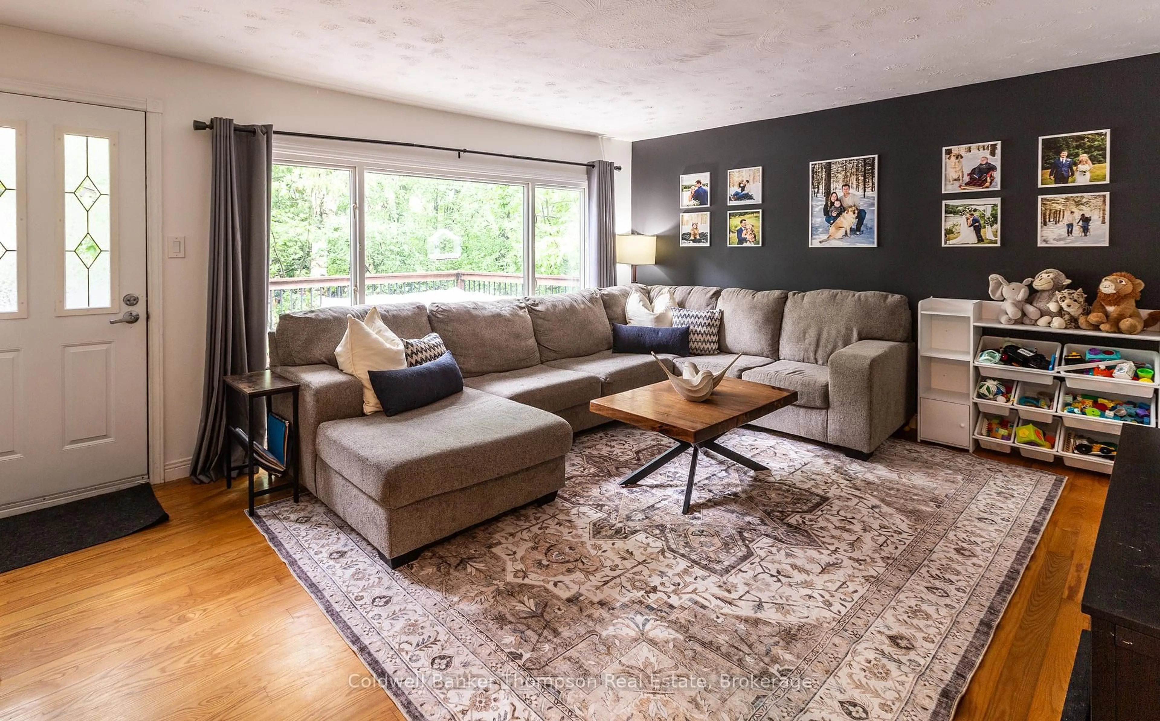 Living room with furniture, unknown for 6 Johanna St, Huntsville Ontario P1H 1V5
