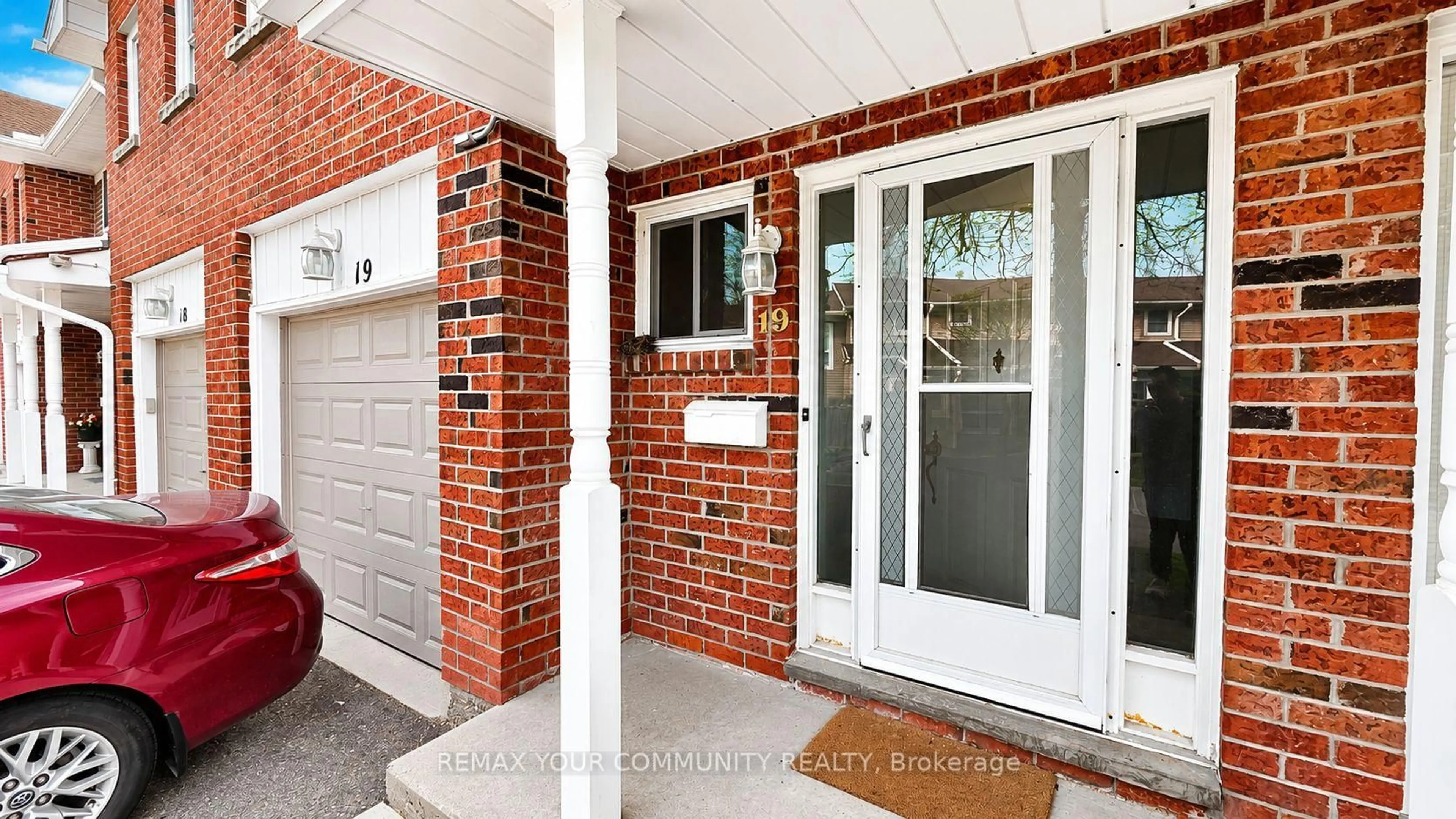 Home with brick exterior material, street for 210 Highland Cres #19, Kitchener Ontario N2M 5H7