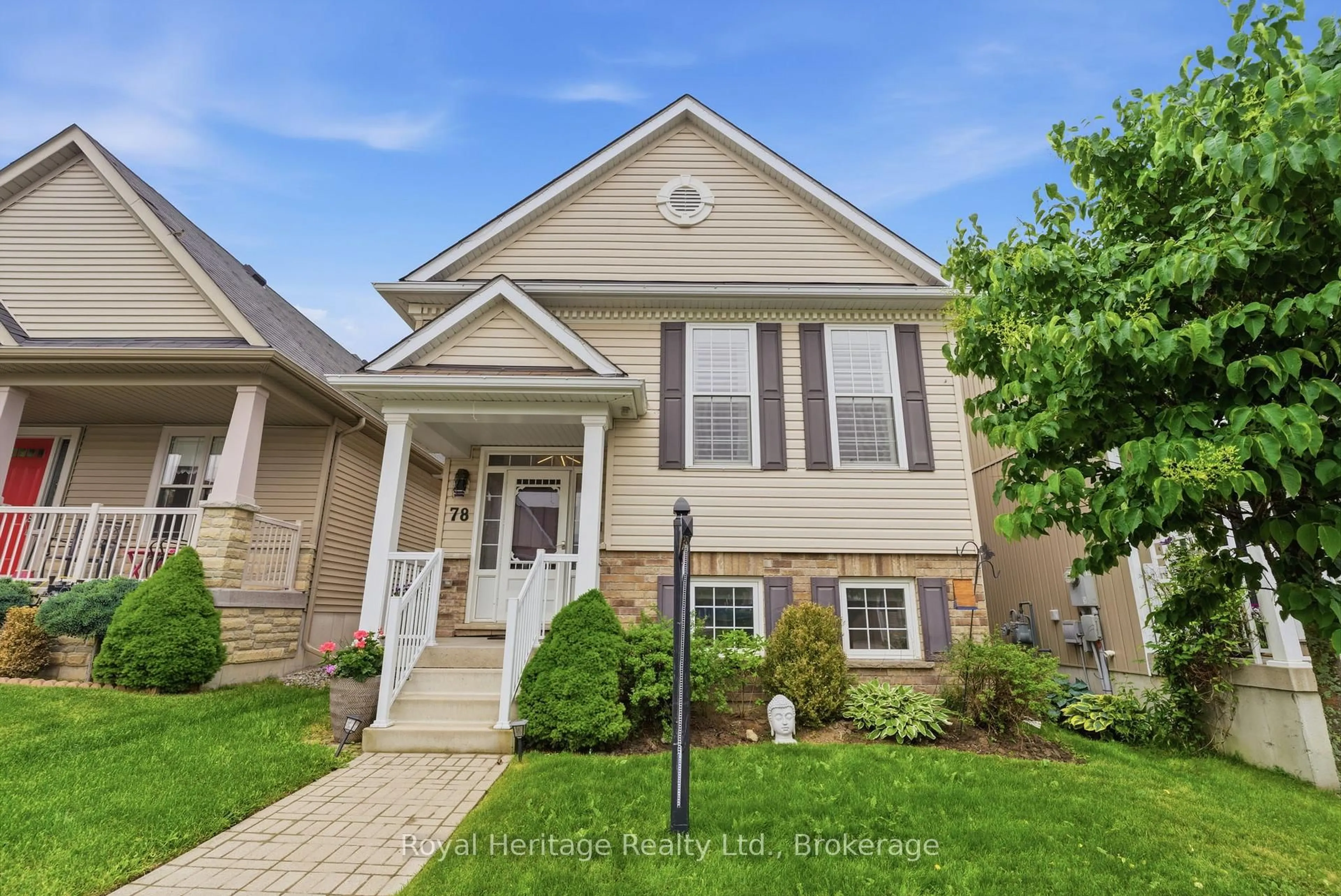 Home with vinyl exterior material, street for 78 Greenaway Circ, Port Hope Ontario L1A 0B9