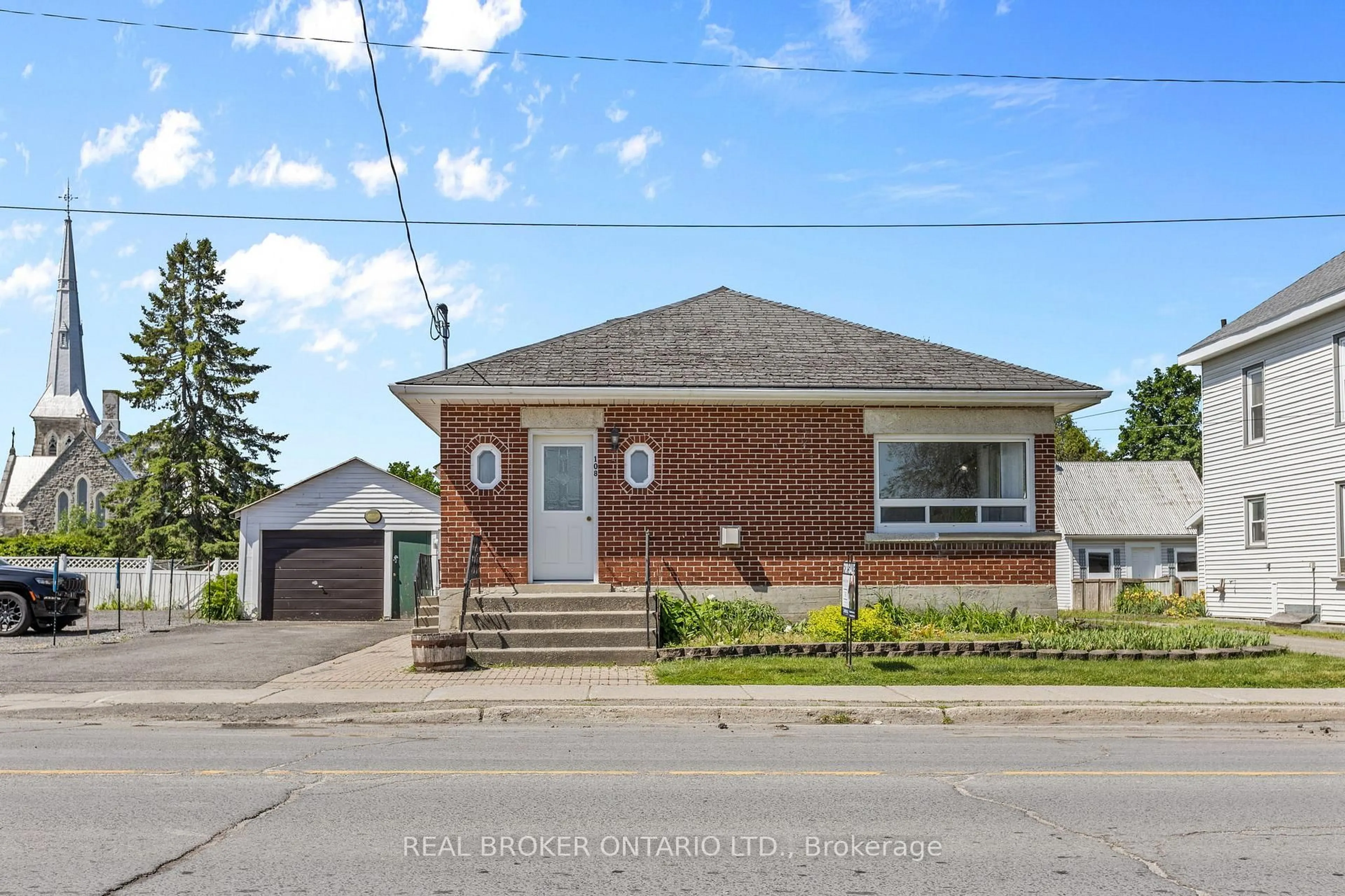 Home with brick exterior material, street for 108 Rideau St, North Grenville Ontario K0G 1J0