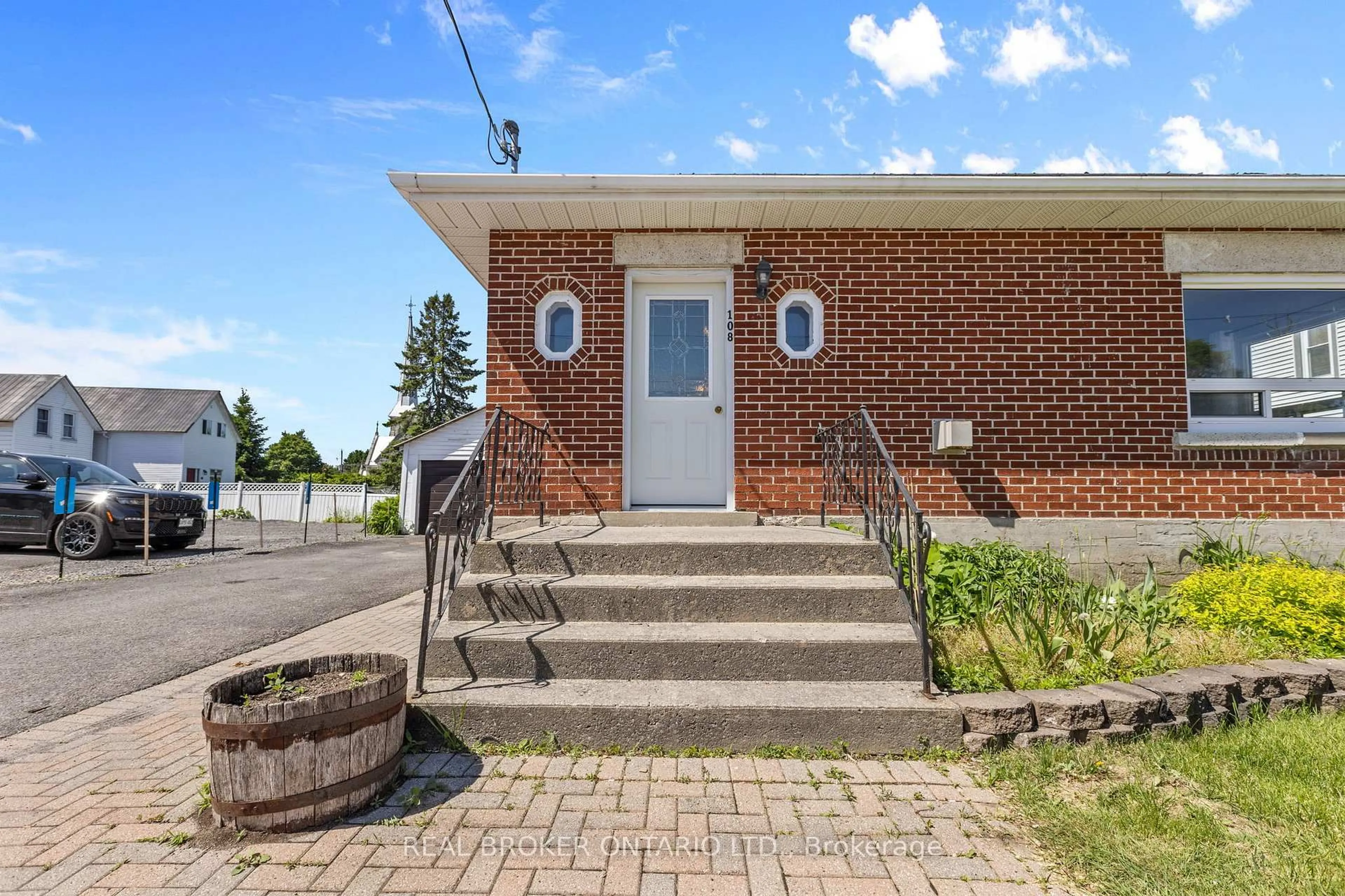 Home with brick exterior material, street for 108 Rideau St, North Grenville Ontario K0G 1J0