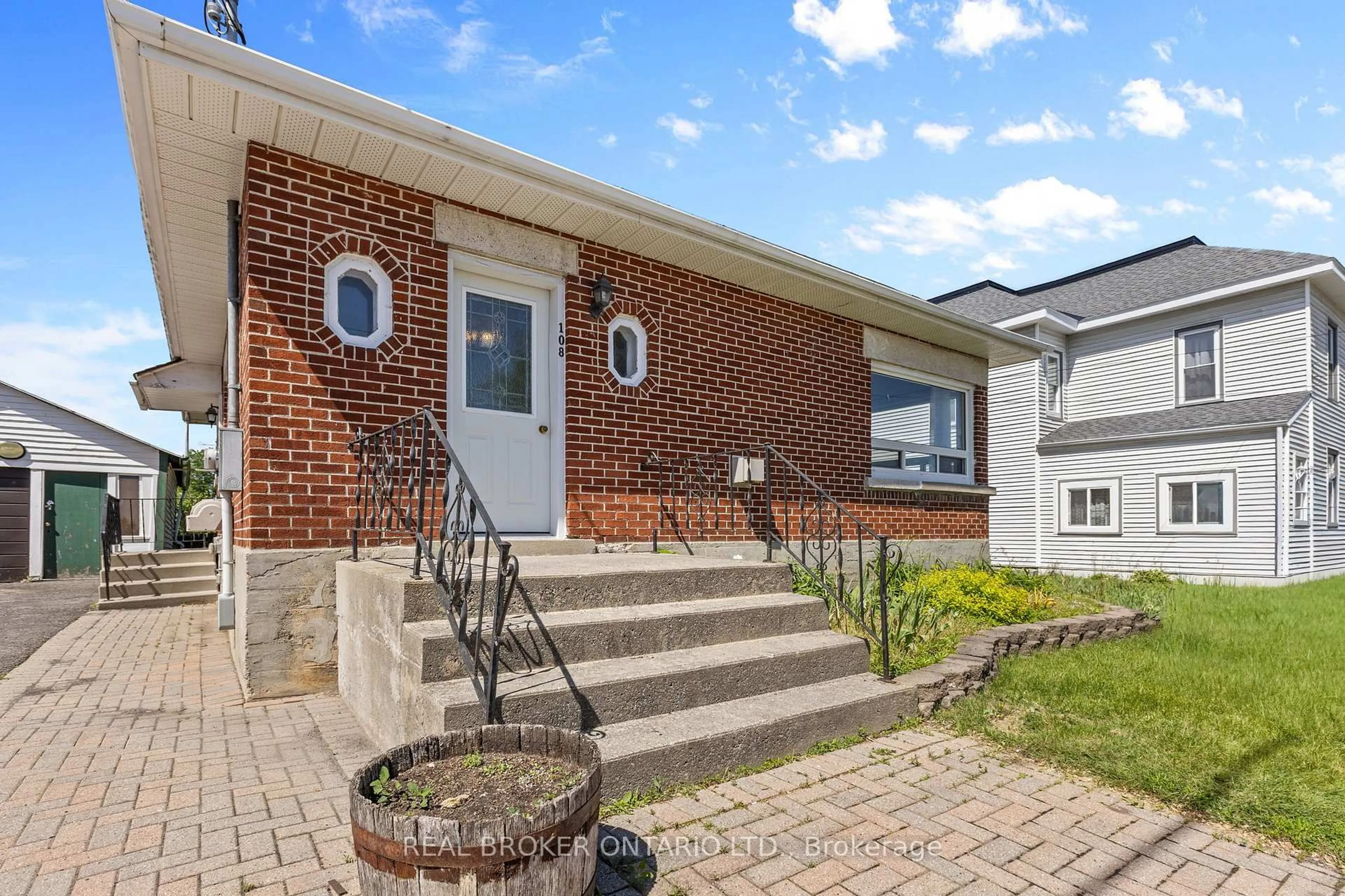 Home with brick exterior material, street for 108 Rideau St, North Grenville Ontario K0G 1J0