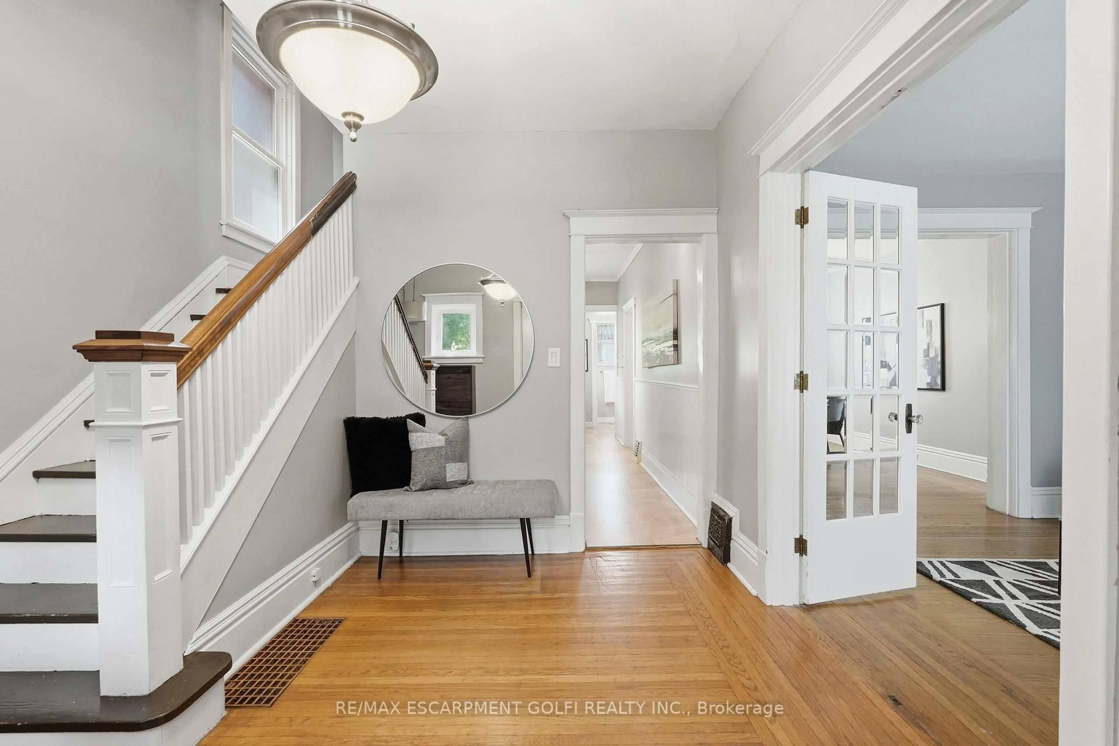Indoor entryway for 71 Aikman Ave, Hamilton Ontario L8M 1P8