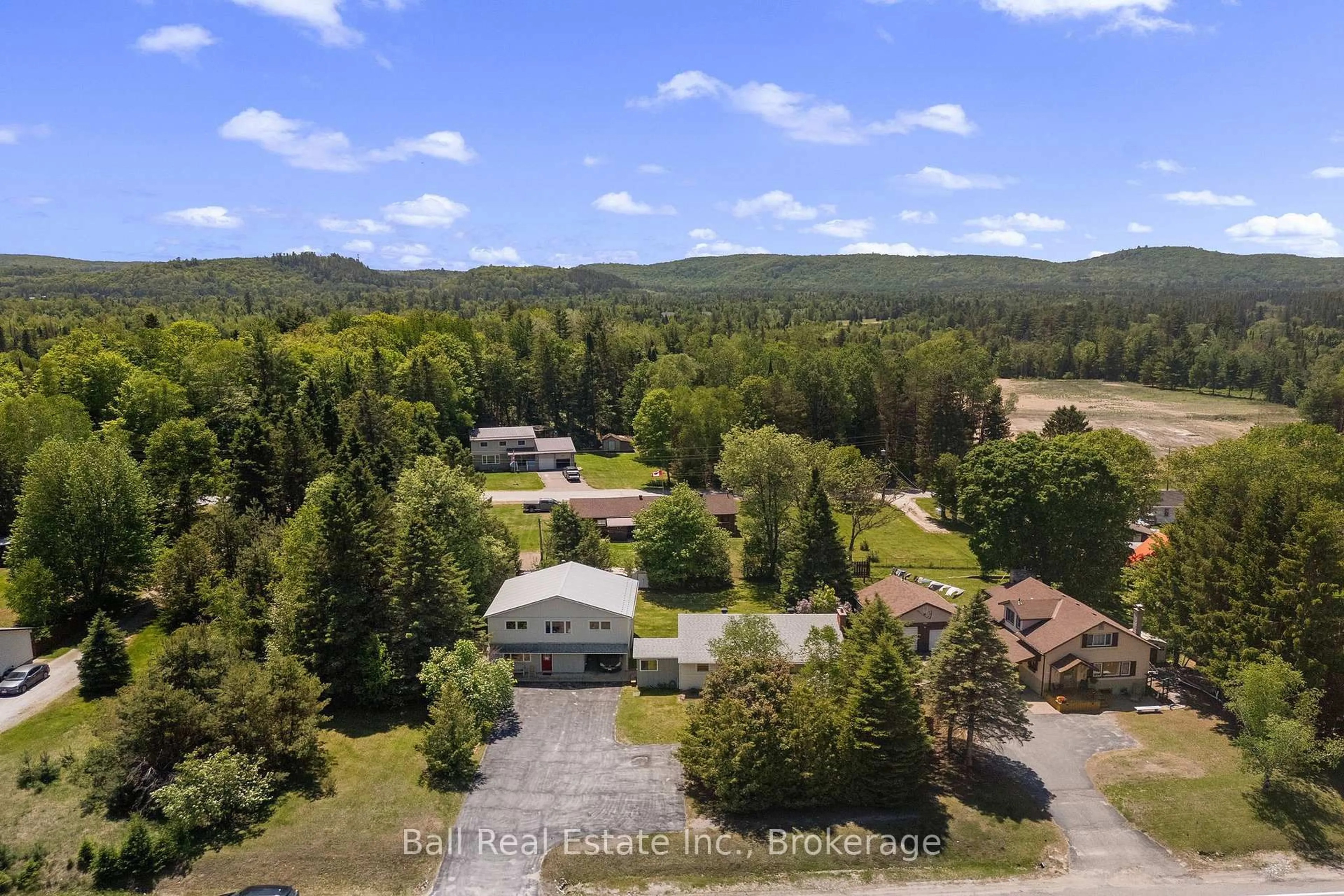 A pic from outside/outdoor area/front of a property/back of a property/a pic from drone, unknown for 488 Hastings St, Bancroft Ontario K0L 1C0