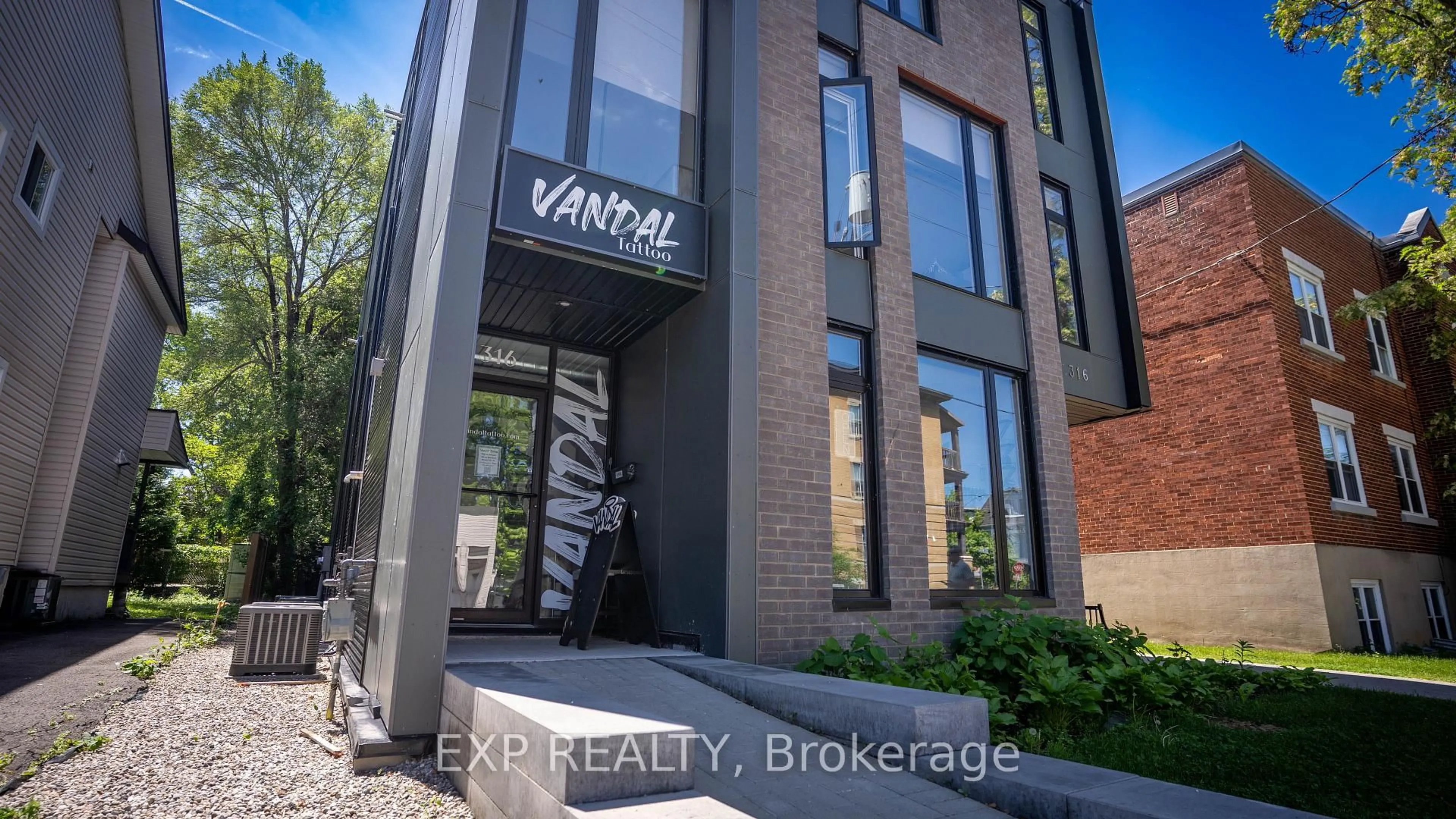 Unknown for 316 SOMERSET St, Ottawa Ontario K1N 6W3