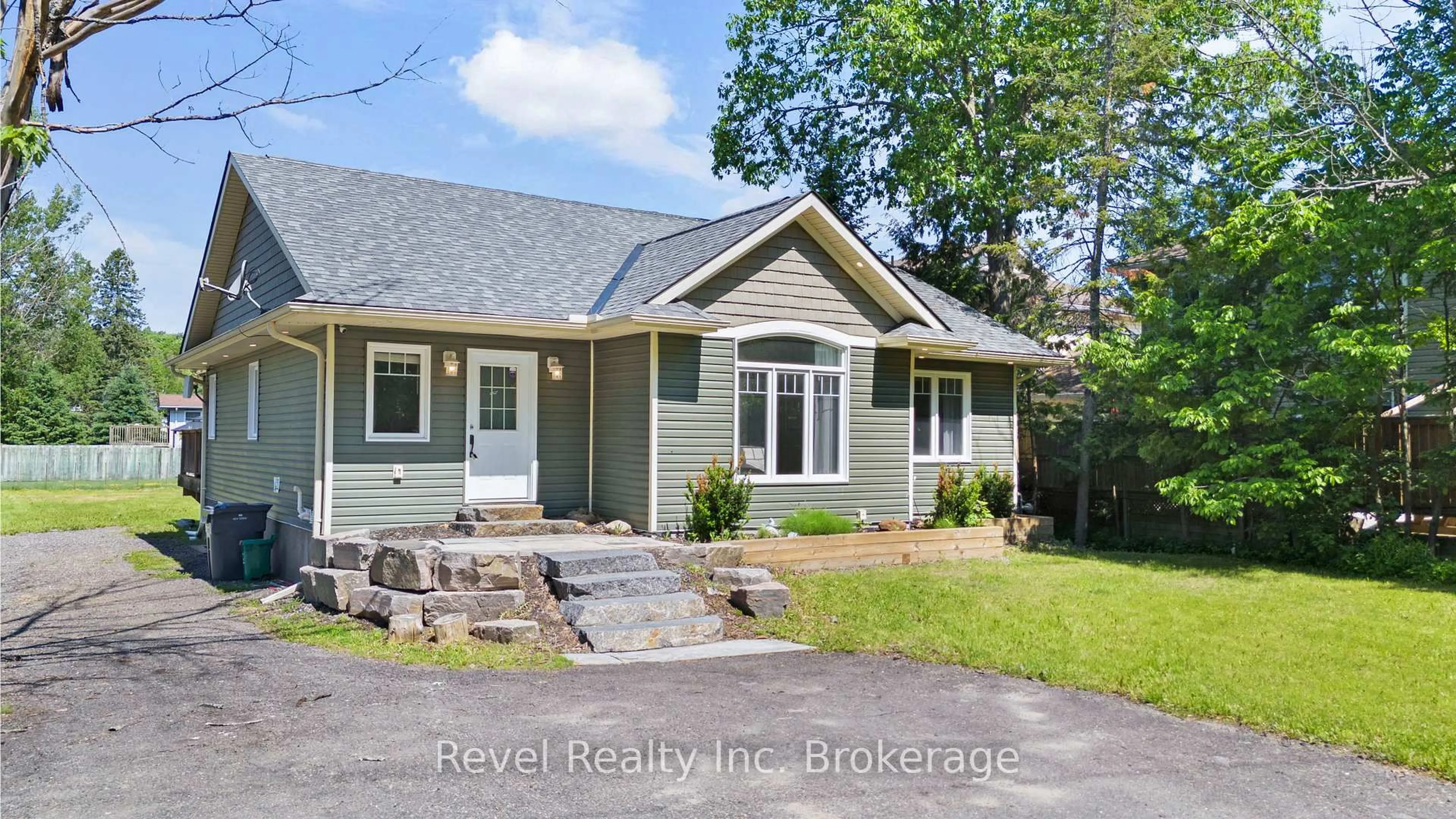 Unknown for 16 SHAY Rd, Huntsville Ontario P1H 1L2