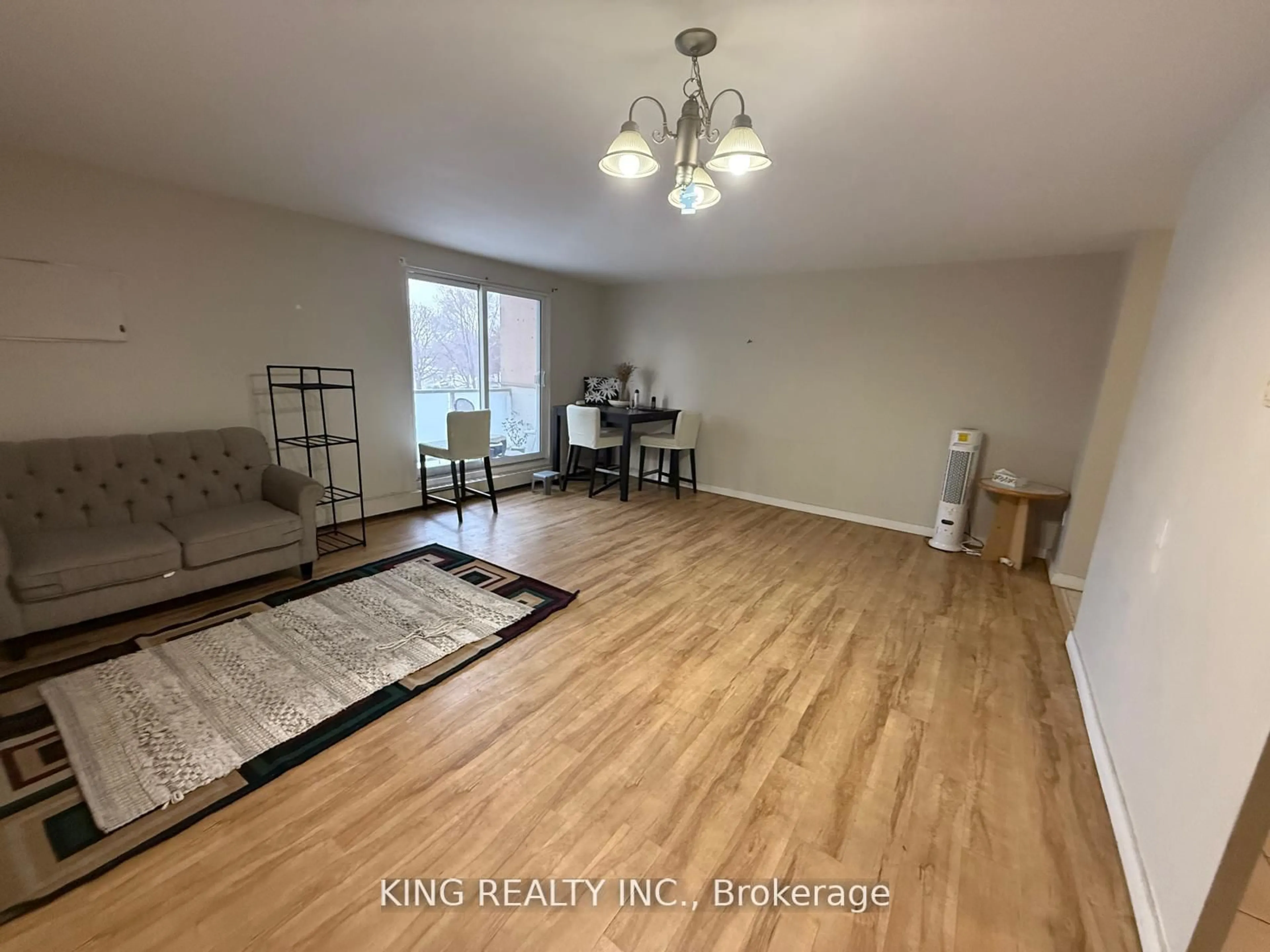 A pic of a room for 563 MORNINGTON Ave #302, London East Ontario N5Y 4T8