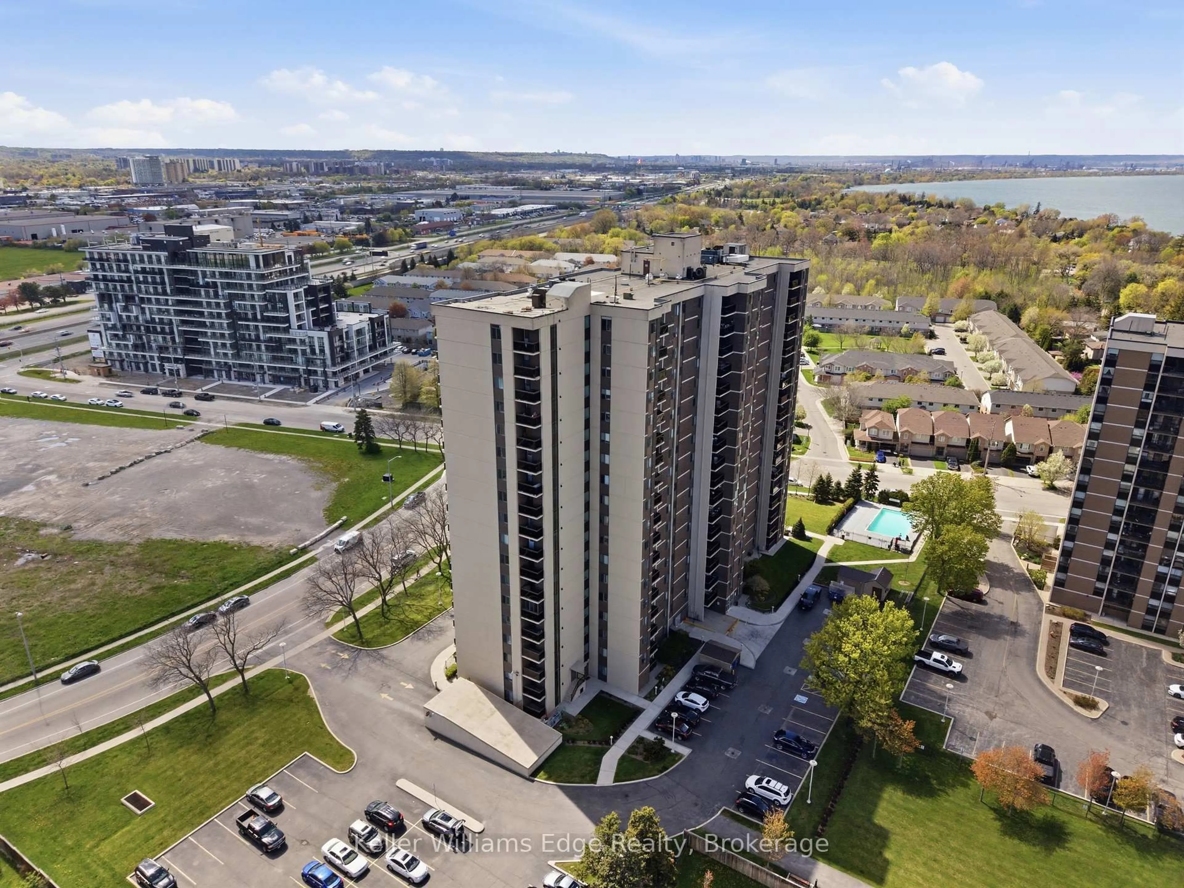 A pic from outside/outdoor area/front of a property/back of a property/a pic from drone, unknown for 301 Frances Ave #507, Hamilton Ontario L8E 3W6
