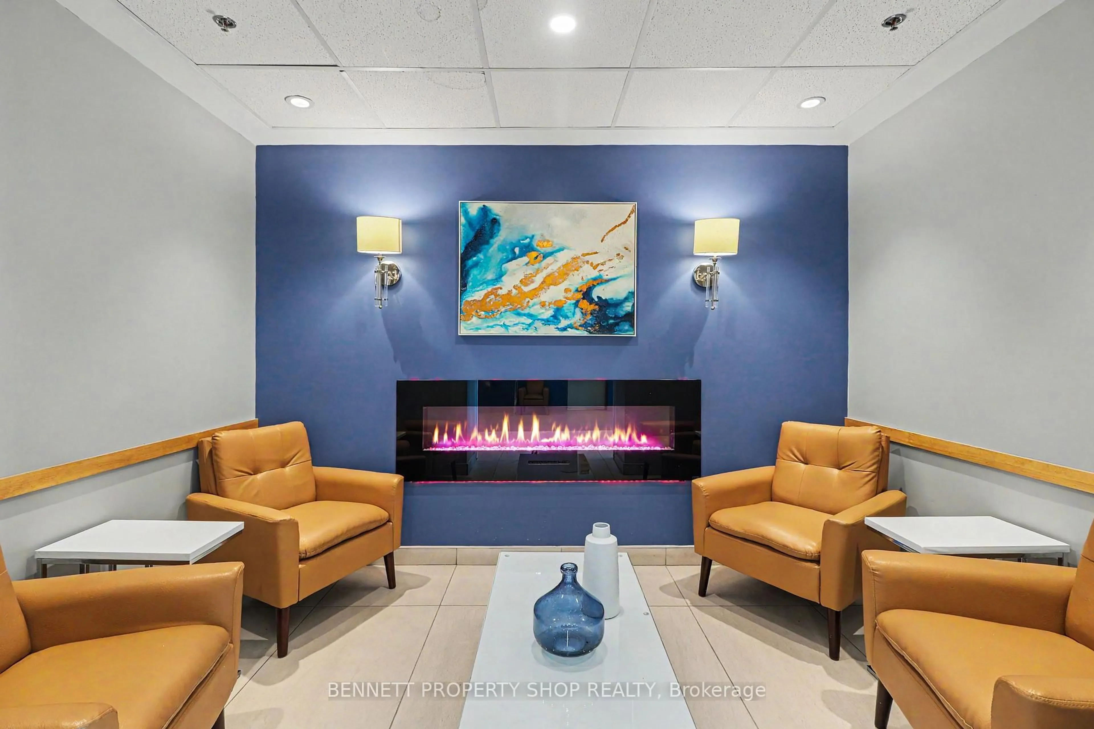Lobby for 158A McArthur Ave #804, Ottawa Ontario K1L 7E7