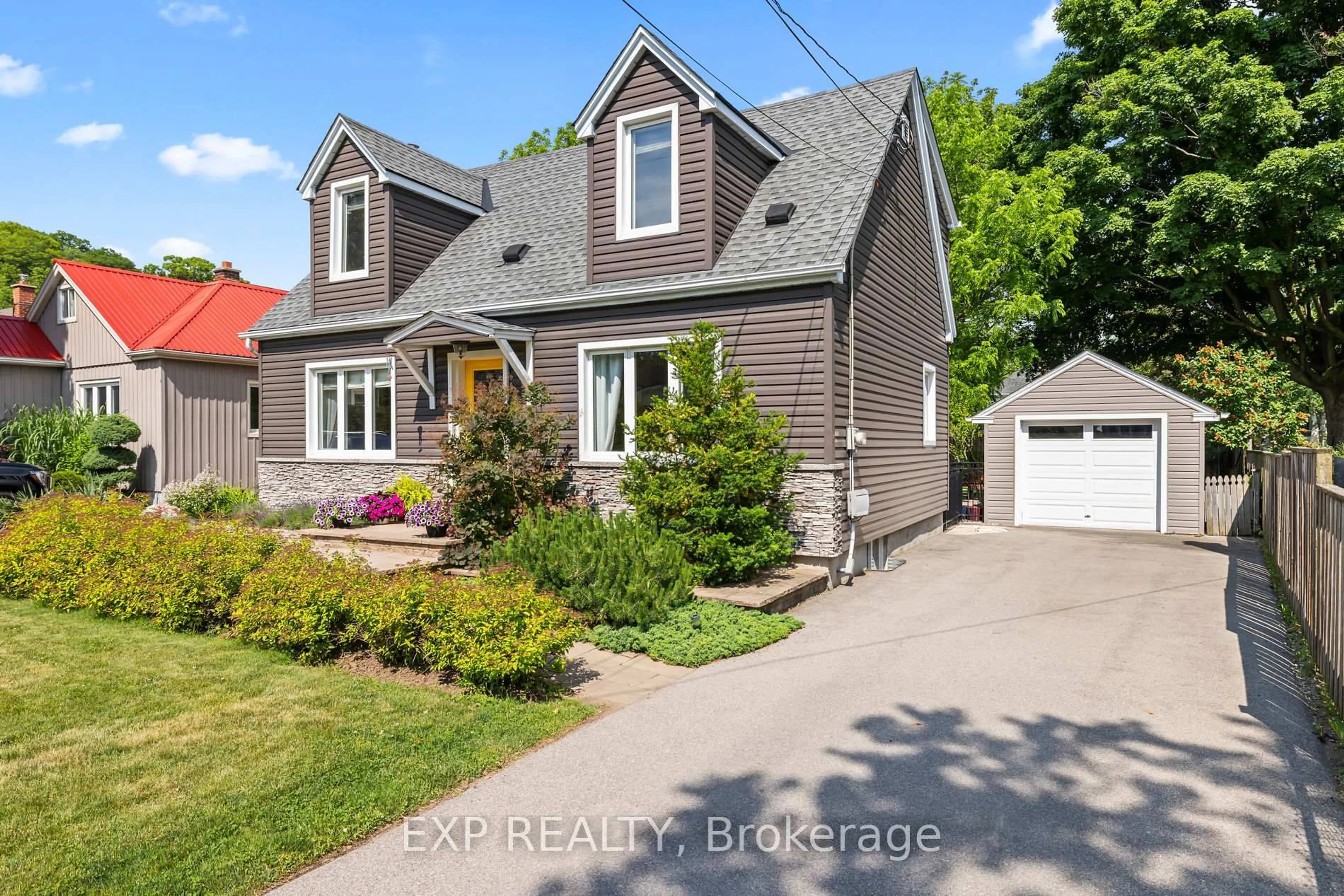 Unknown for 4 Rosslyn Ave, Grimsby Ontario L3M 3G2