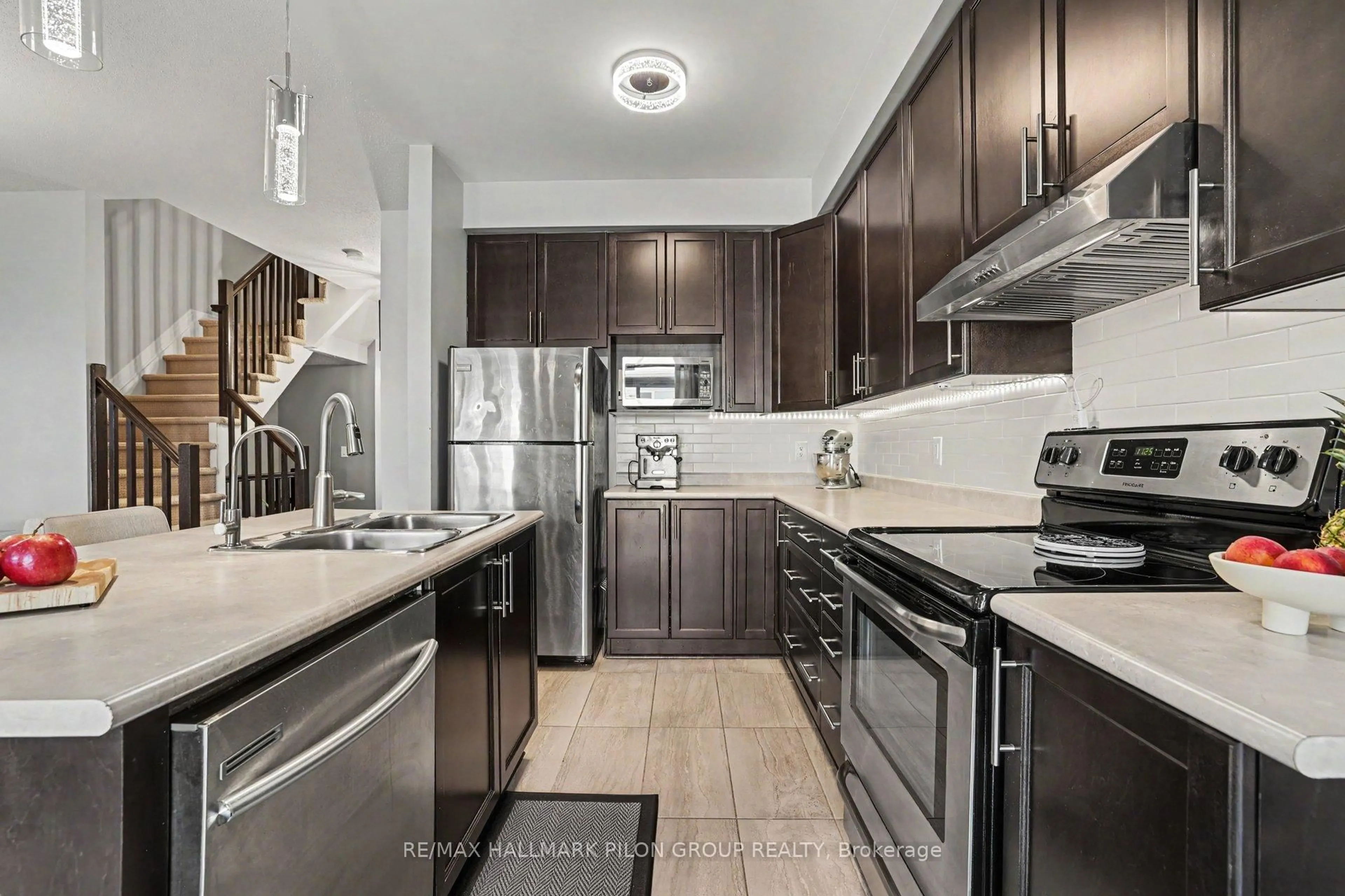 Unknown for 673 Spring Valley Dr, Orleans Ontario K1W 0C7