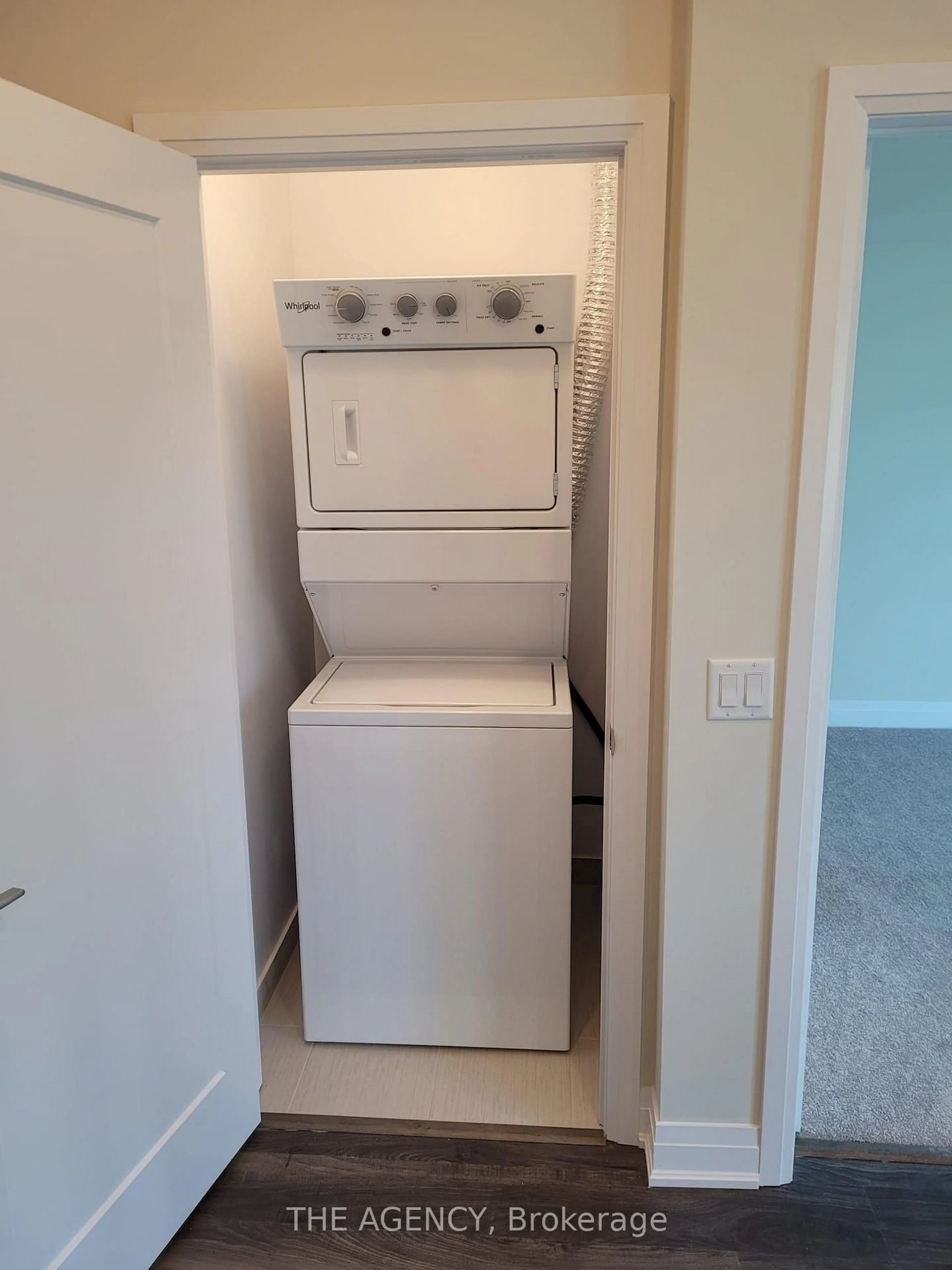 Laundry room for 16 Concord Pl #533, Grimsby Ontario L3M 0J1