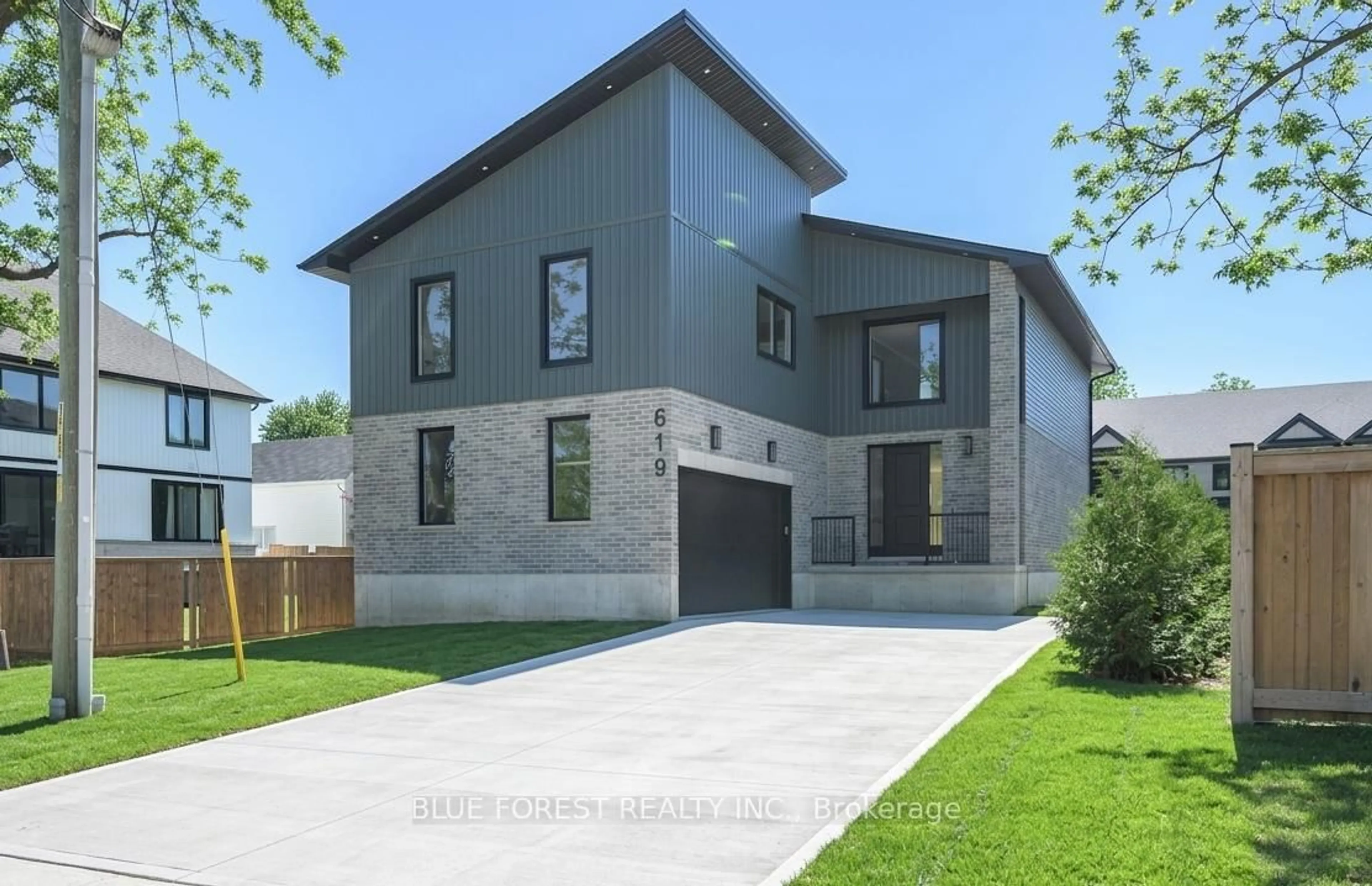 Home with brick exterior material, street for 619 Lions Park Dr, Strathroy-Caradoc Ontario N0L 1W0