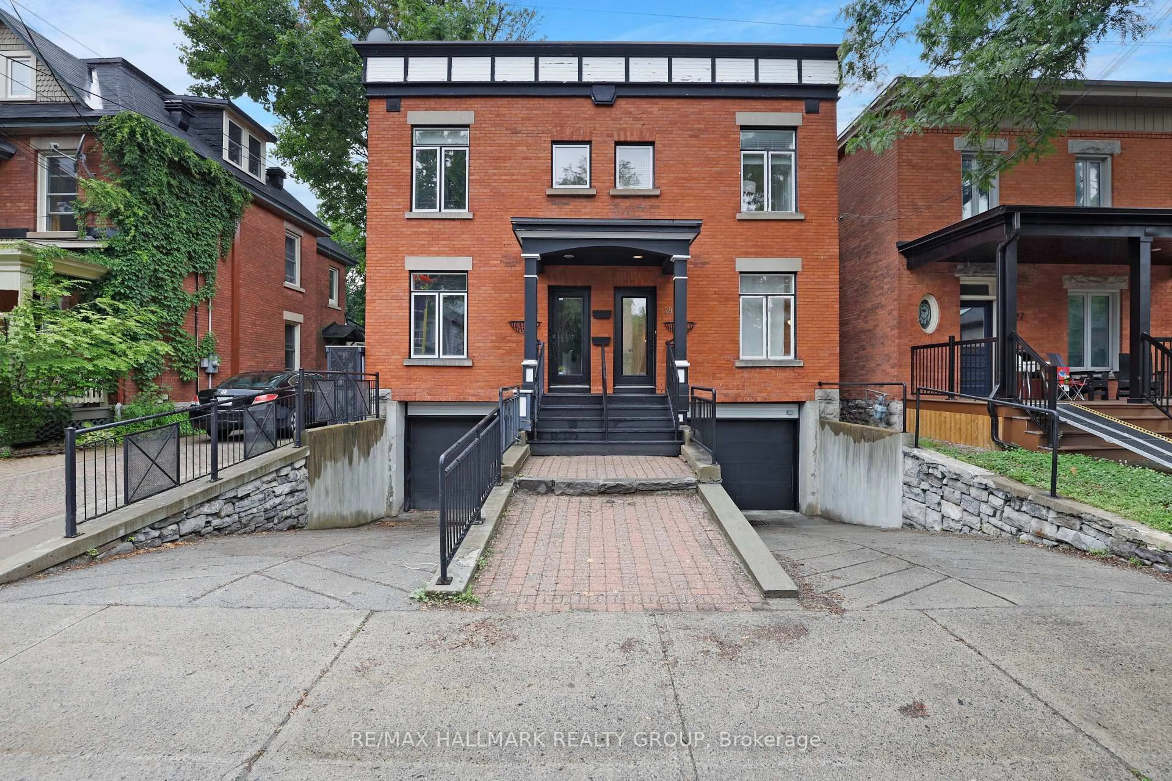 Home with brick exterior material, building for 29 Thornton Ave, Ottawa Ontario K1S 2R8