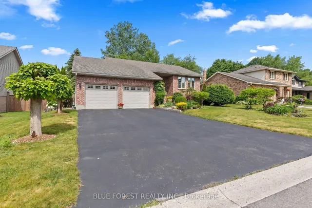 29 Village Gate Cres, Thames Centre 3