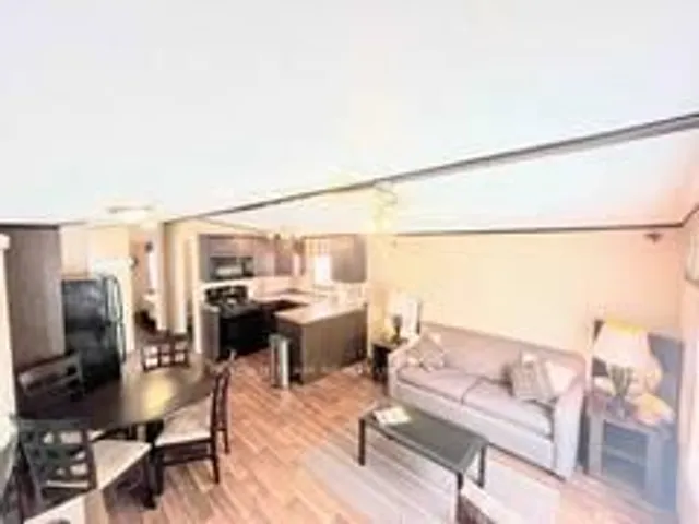 1082 Shamrock Marina Rd #85, Gravenhurst 2