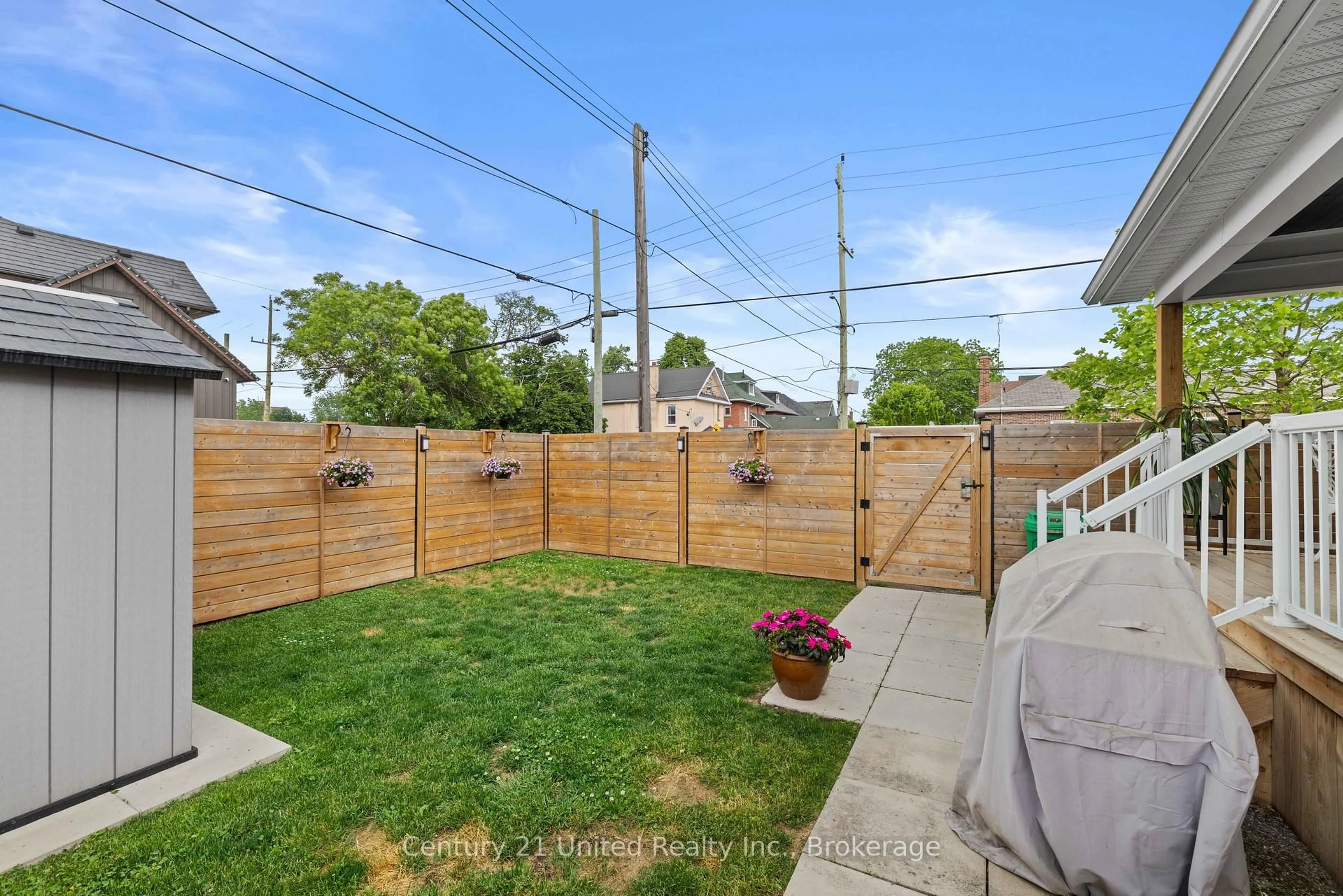 Patio, street for 232 Prince St, Peterborough Ontario K9J 2A5