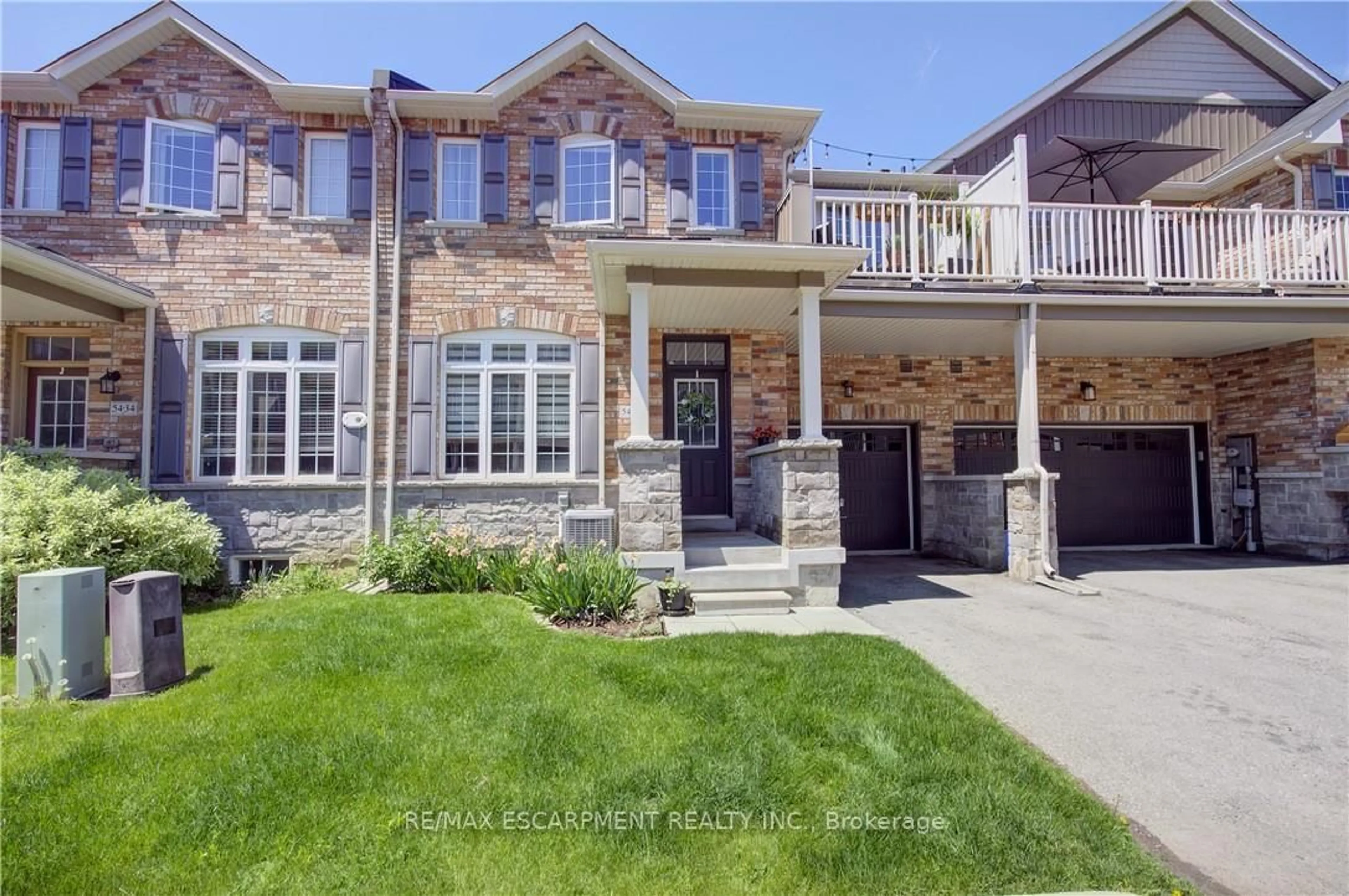 Home with brick exterior material, street for 54 NISBET Blvd #33, Hamilton Ontario L8B 0Y3