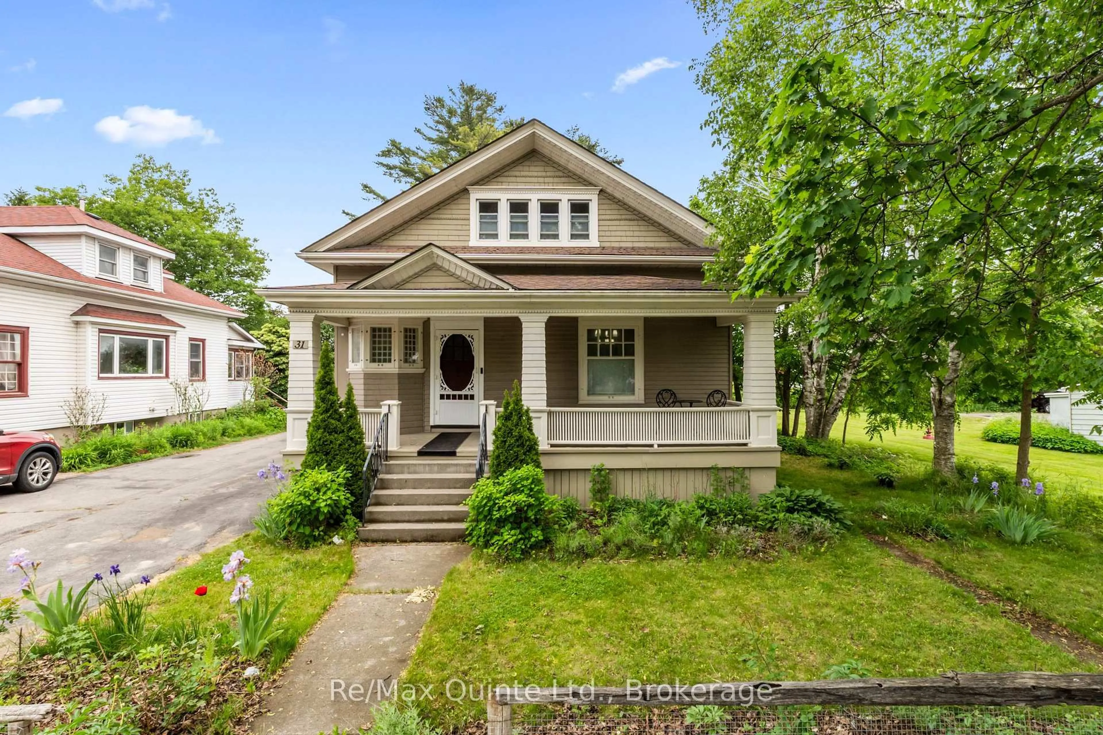 Home with vinyl exterior material, street for 31 Young St, Brighton Ontario K0K 1H0