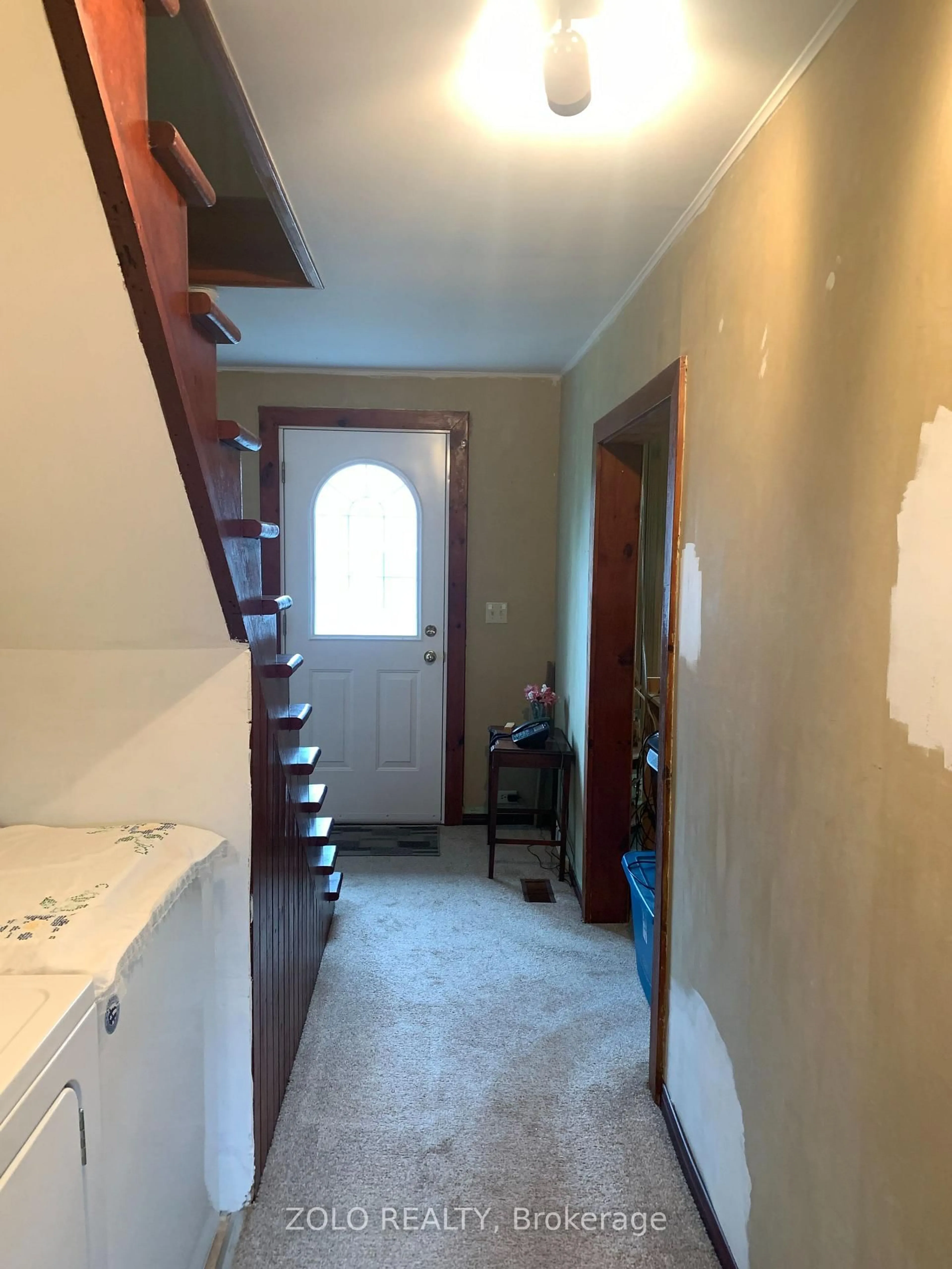 A pic of a room for 90 Joseph St, Georgian Bay Ontario P0C 1H0