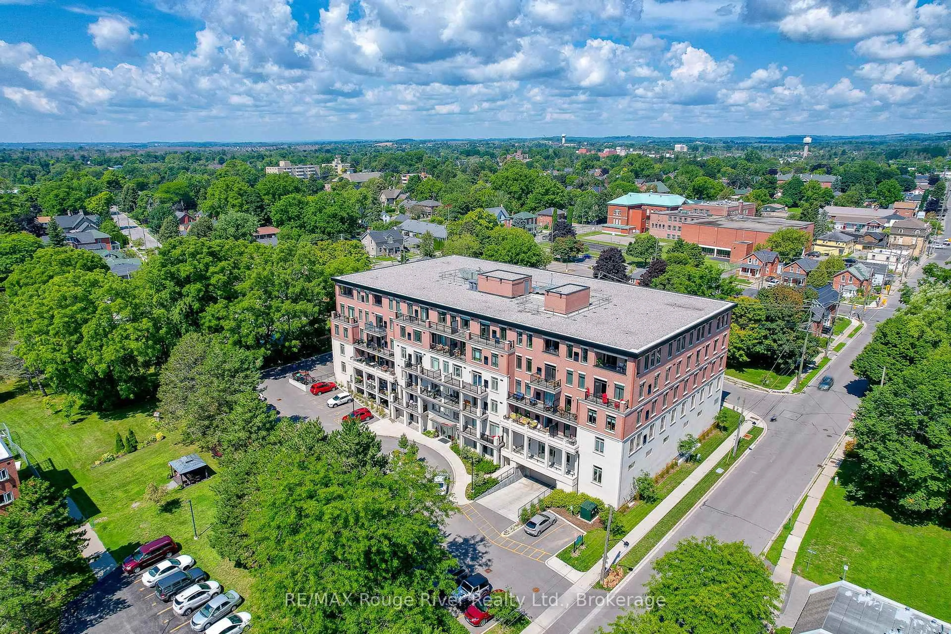 A pic from outside/outdoor area/front of a property/back of a property/a pic from drone, building for 135 Orr St #212, Cobourg Ontario K9A 0J6