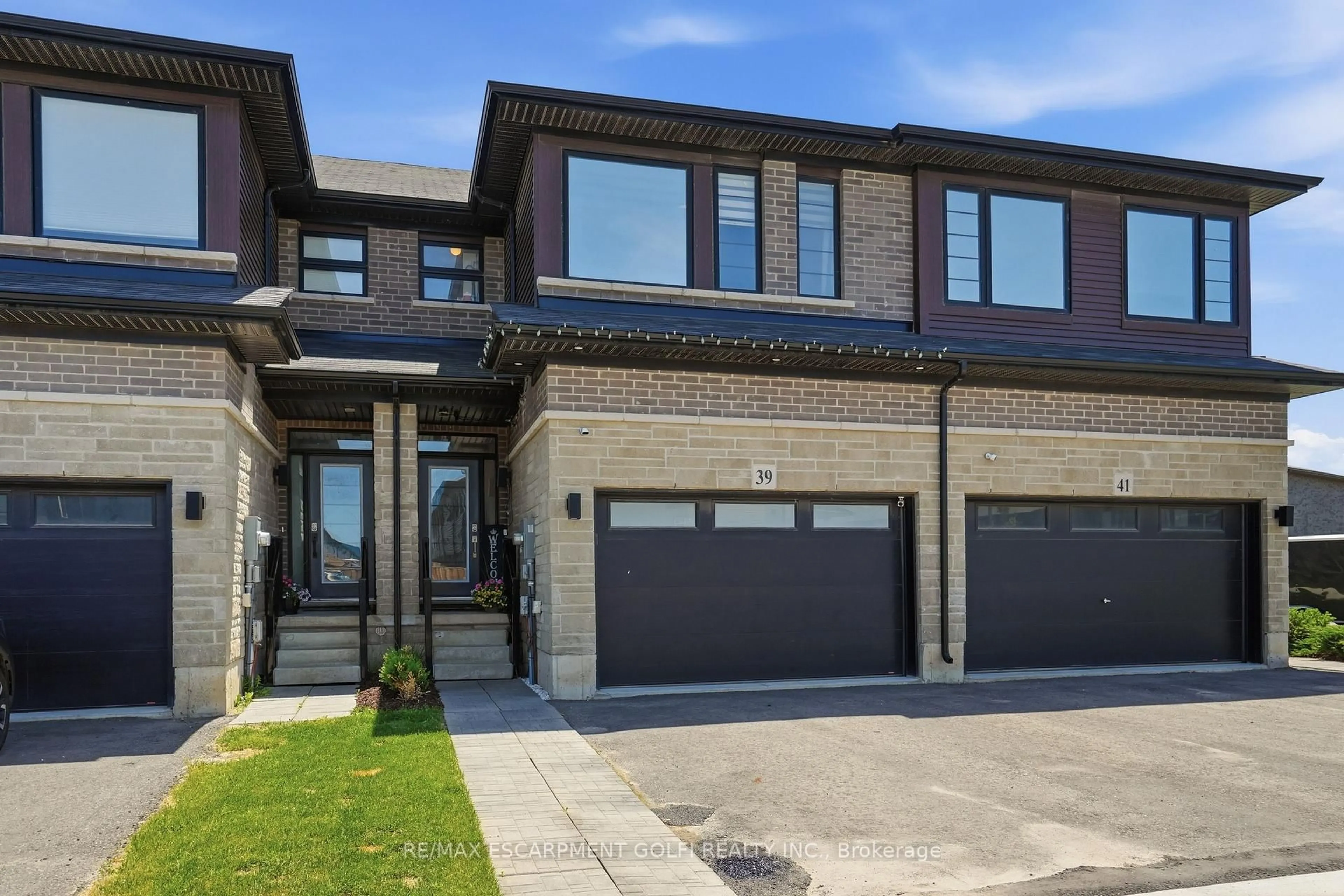Home with brick exterior material, street for 39 BELLHOUSE Ave, Brantford Ontario N3T 0T7