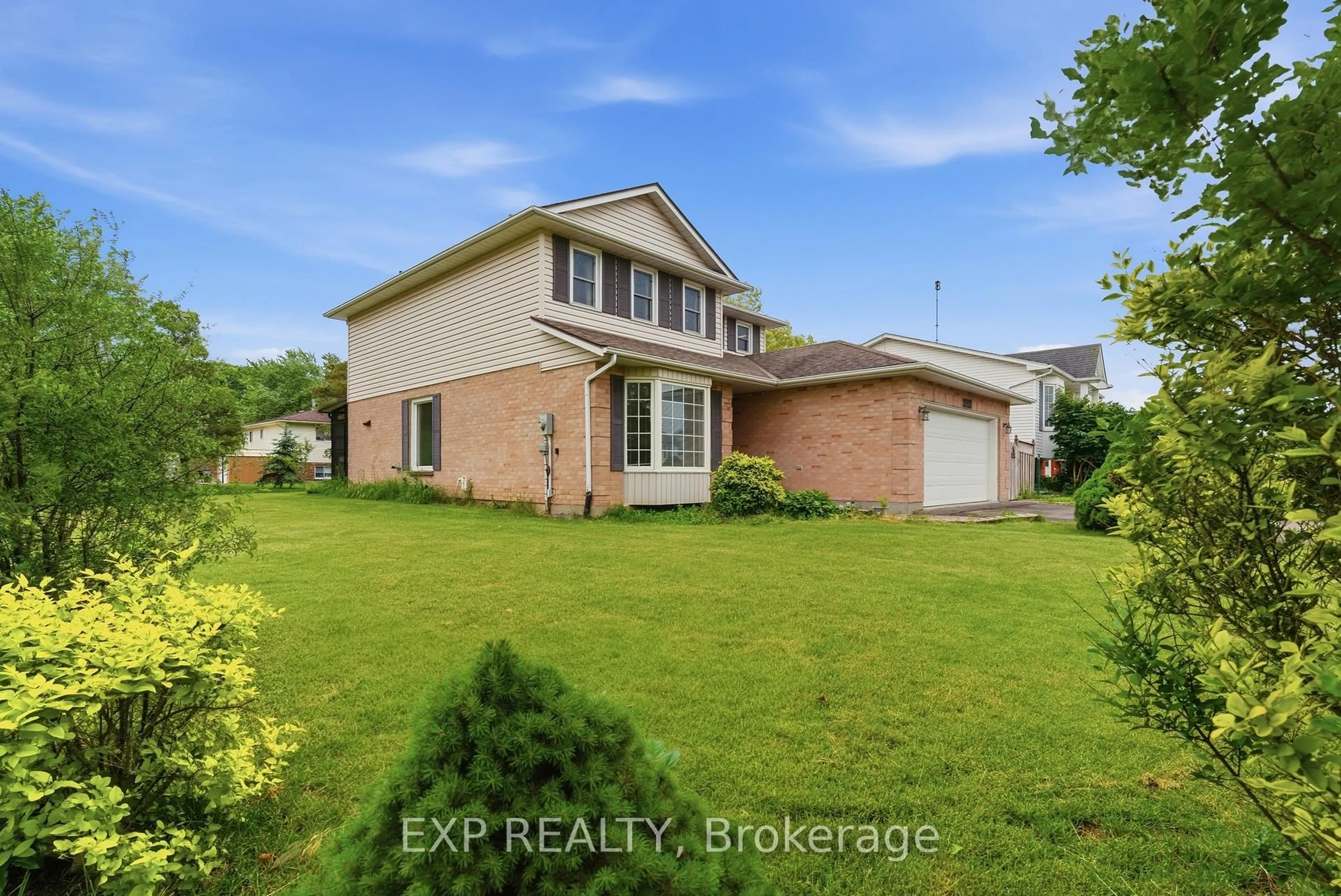 Home with brick exterior material, street for 3722 Sussex Lane, Fort Erie Ontario L0S 1S0