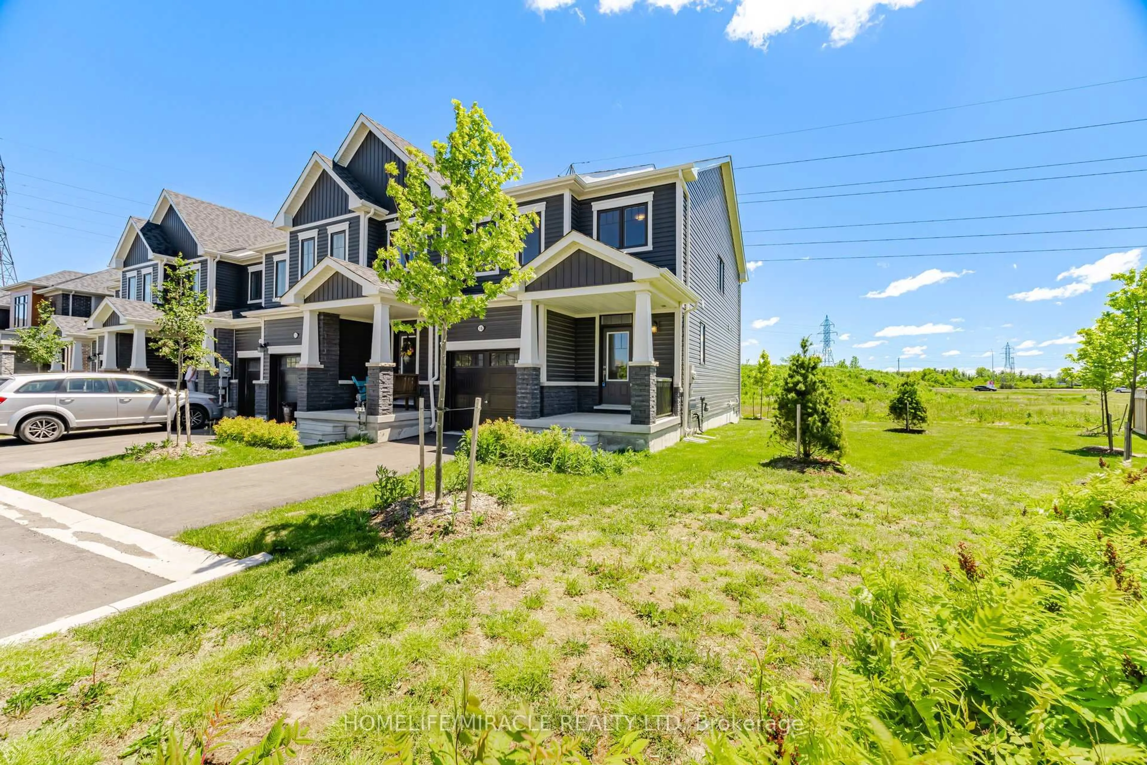 A pic from outside/outdoor area/front of a property/back of a property/a pic from drone, unknown for 15 Peach St #16, Thorold Ontario L2V 0P5