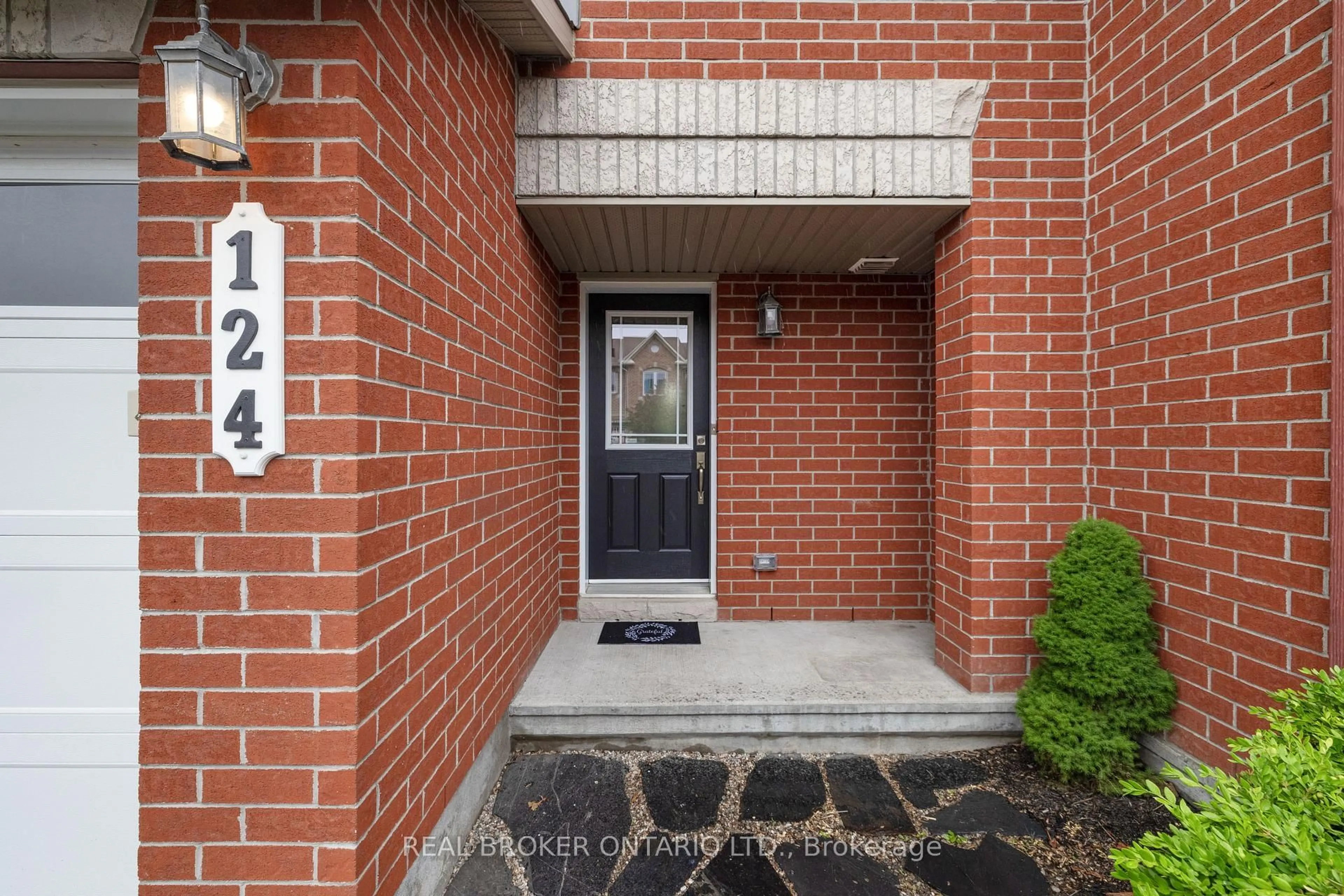 Unknown for 124 Silvermoon Cres, Ottawa Ontario K4A 0P5