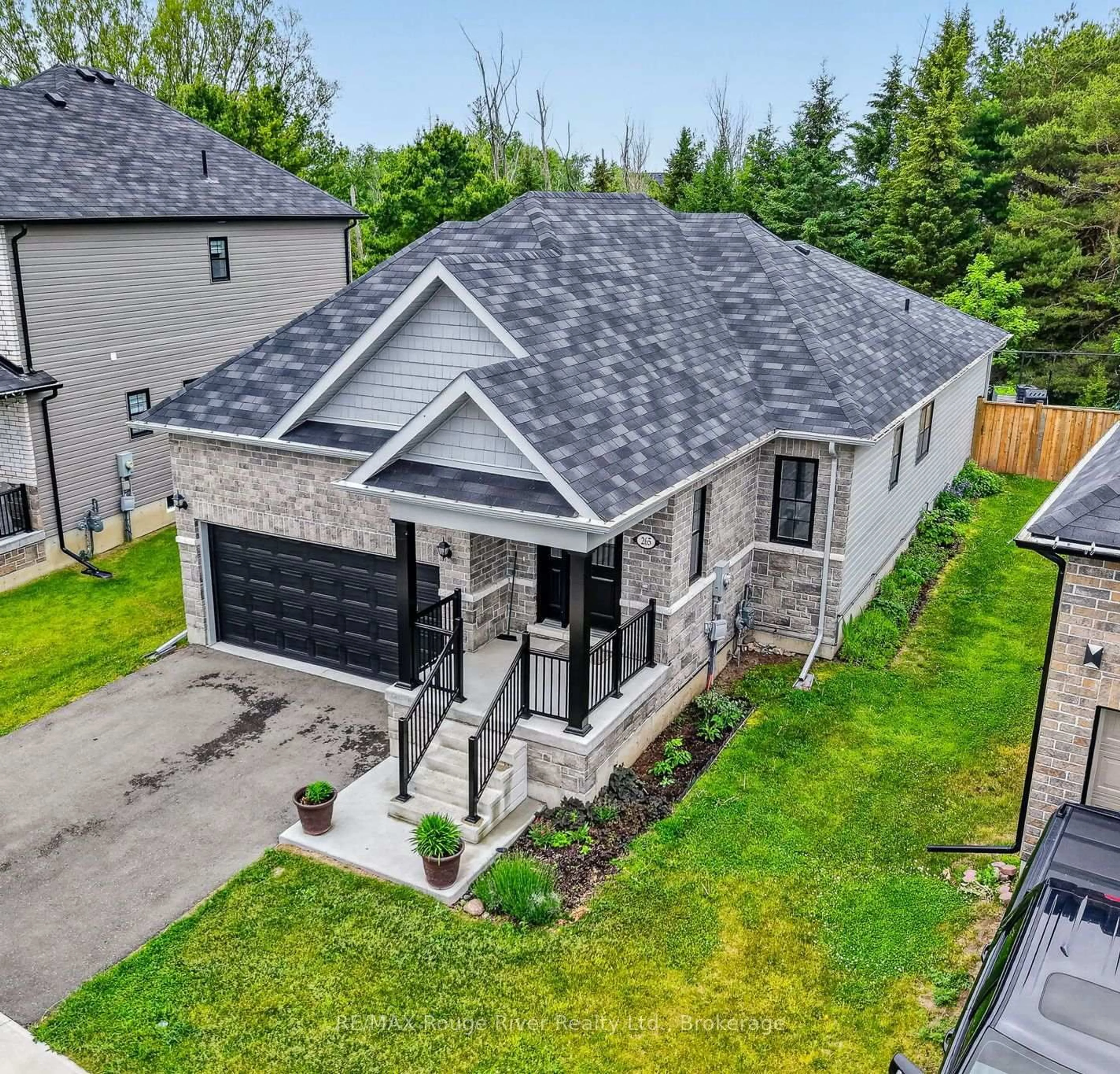 A pic from outside/outdoor area/front of a property/back of a property/a pic from drone, street for 265 Fred Pratt St, Cobourg Ontario K9A 3P1